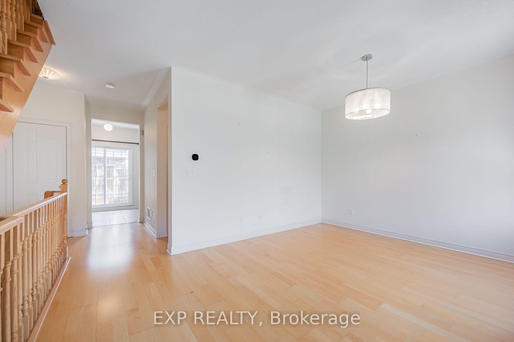 Photo 7 of 35 Carnahan Terrace, Toronto, East End-Danforth — HOMEH