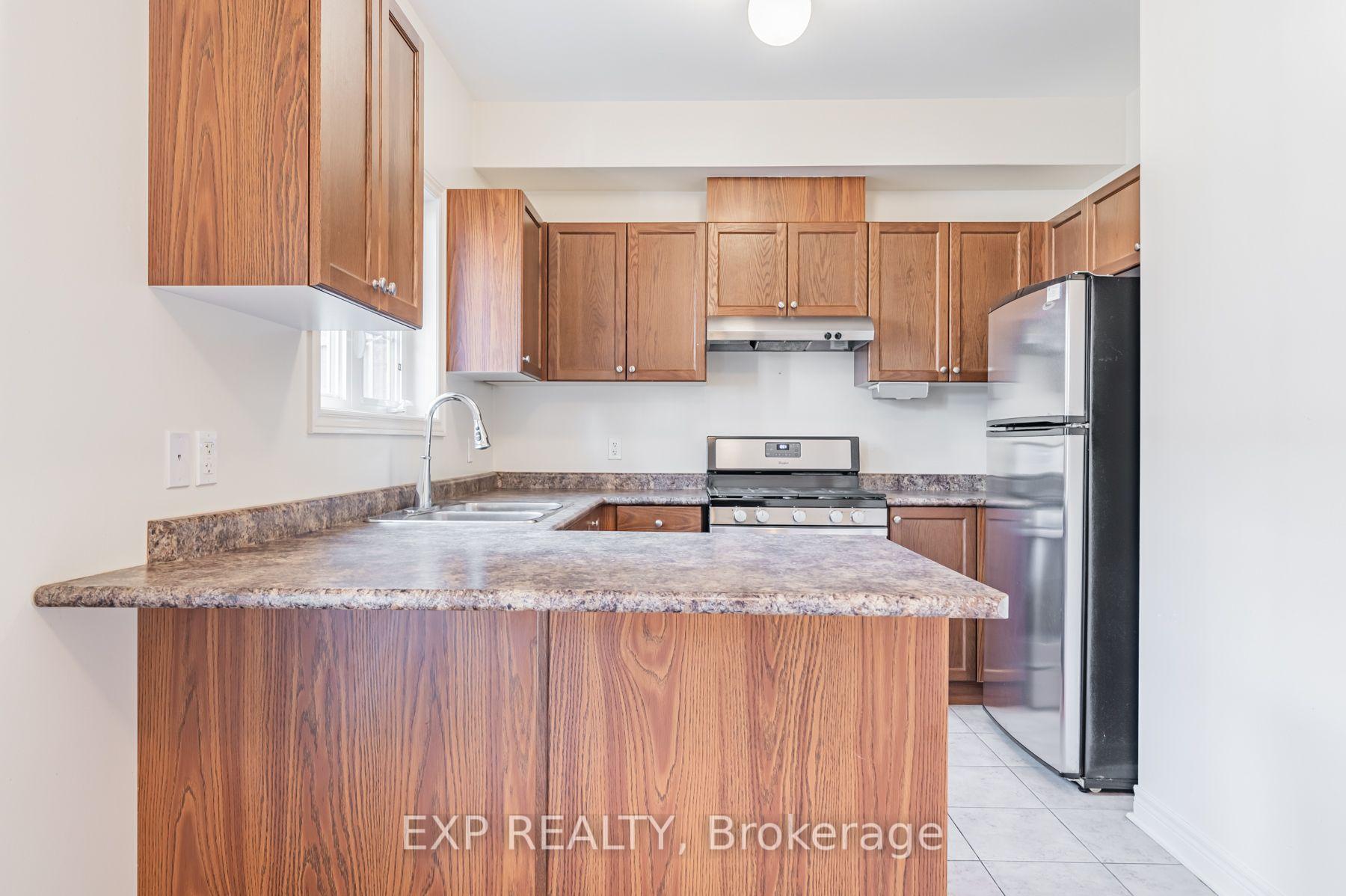 Photo 12 of 35 Carnahan Terrace, Toronto, East End-Danforth — HOMEH