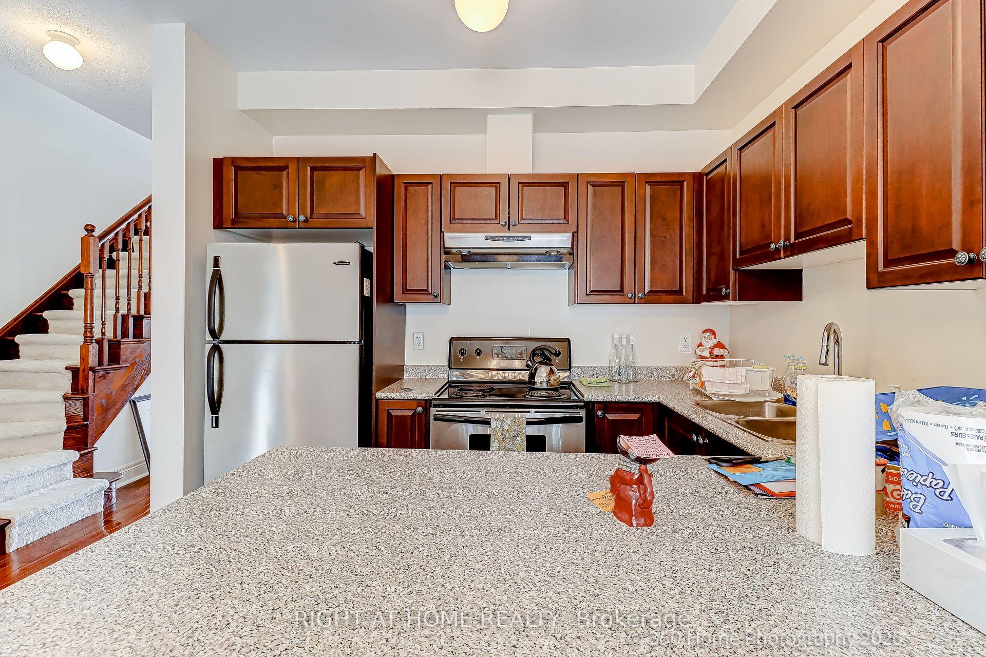 Photo 11 of Unit 2, 1130 Cawthra Road, Mississauga, Mineola — HOMEH