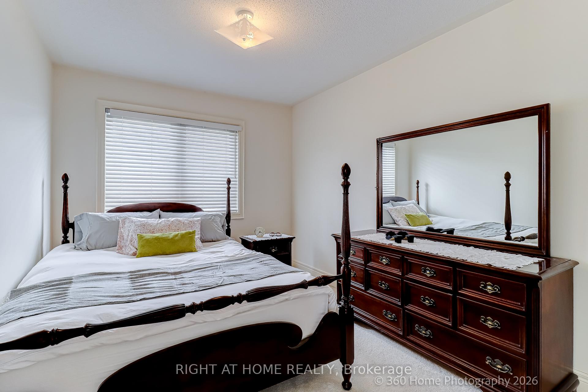 Photo 12 of Unit 2, 1130 Cawthra Road, Mississauga, Mineola — HOMEH