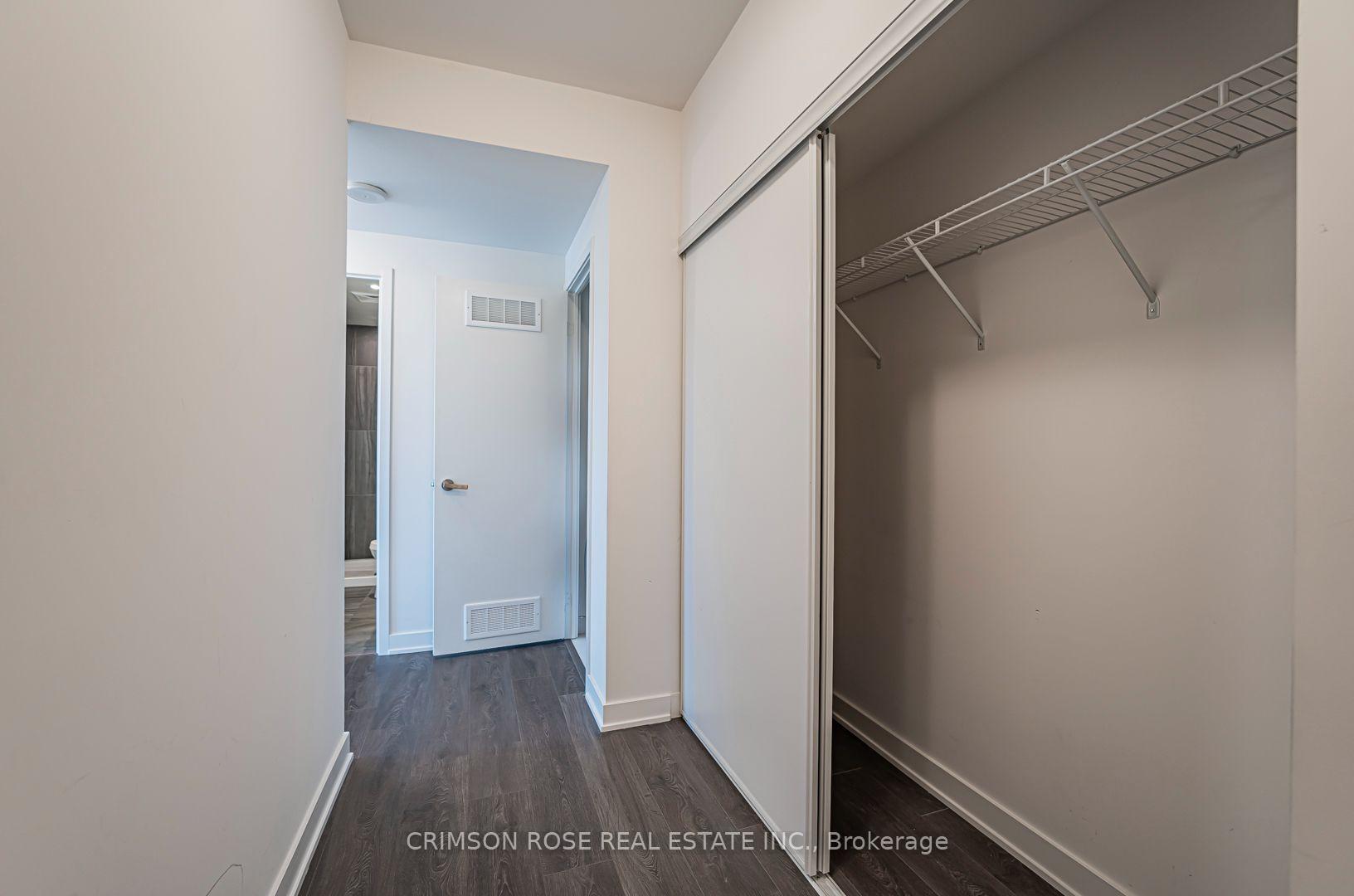 Photo 4 of Unit 3210, 195 Redpath Avenue, Toronto, Mount Pleasant West — HOMEH