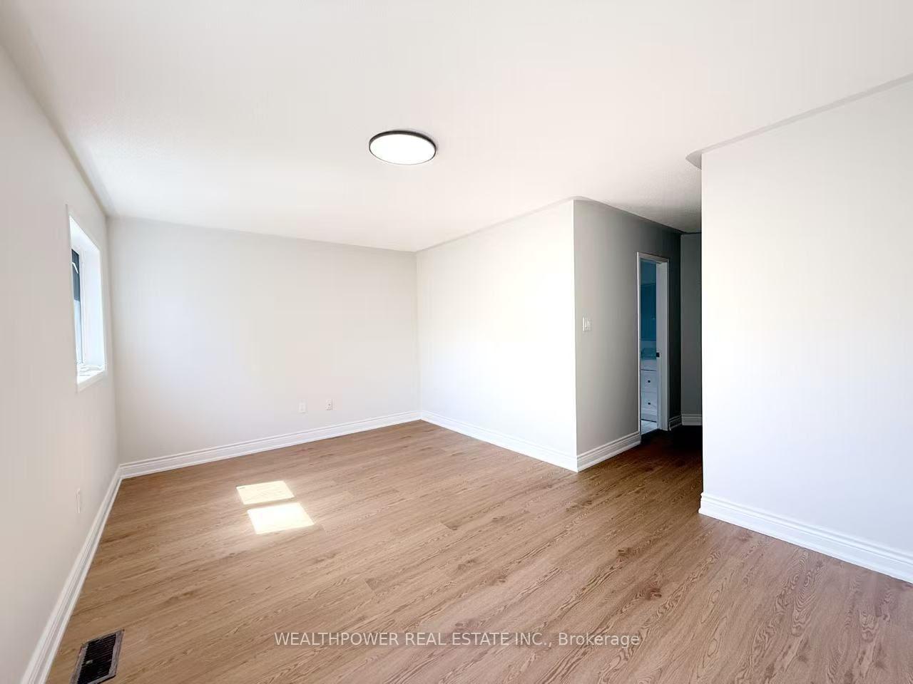 Photo 12 of 567 Summer Park Crescent, Mississauga, Fairview — HOMEH