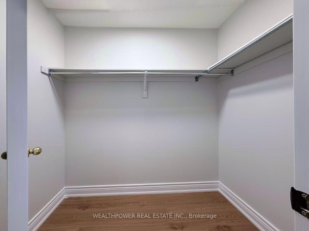 Photo 17 of 567 Summer Park Crescent, Mississauga, Fairview — HOMEH