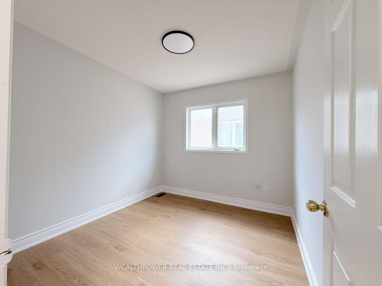 Photo 19 of 567 Summer Park Crescent, Mississauga, Fairview — HOMEH