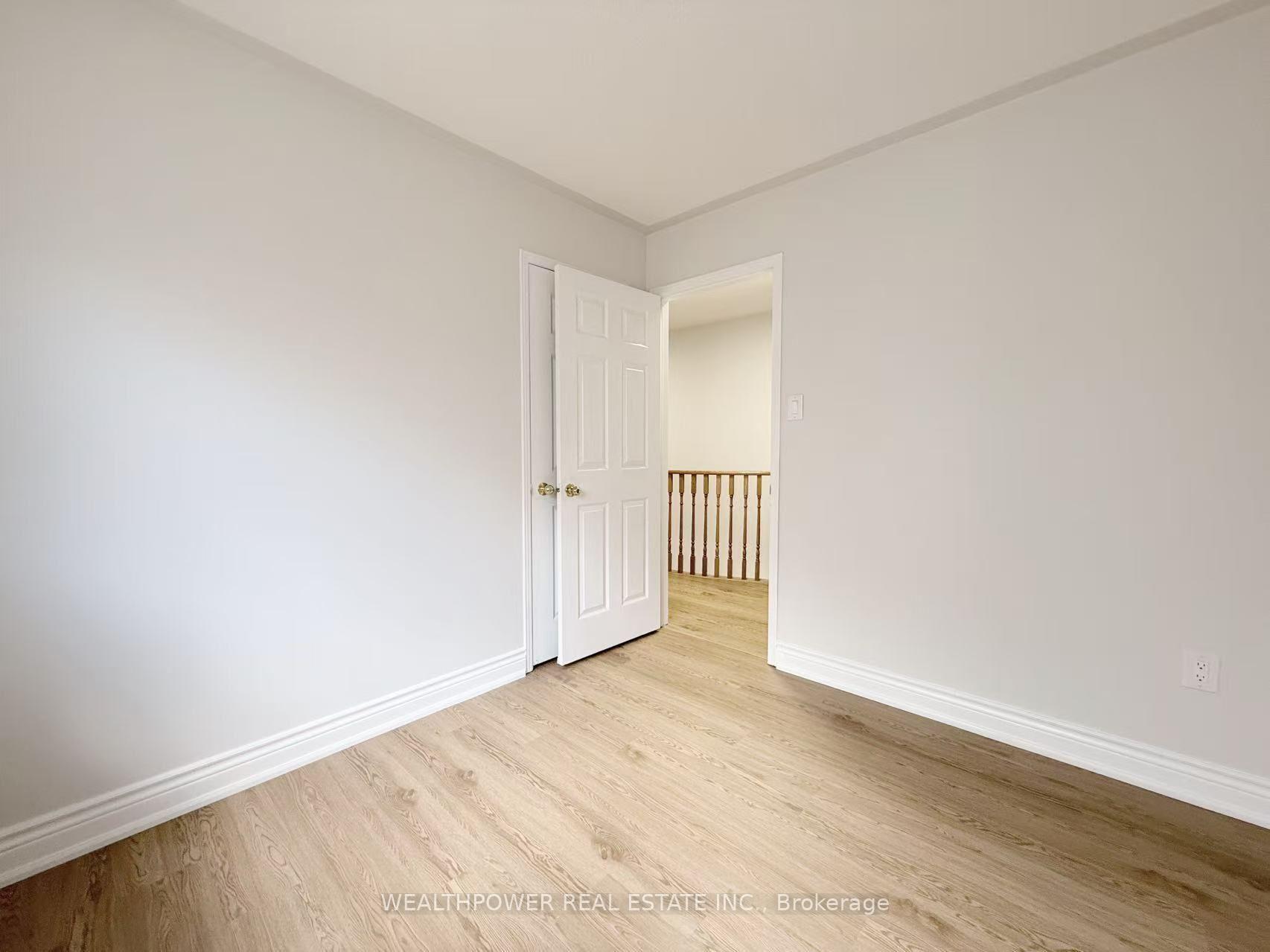 Photo 18 of 567 Summer Park Crescent, Mississauga, Fairview — HOMEH