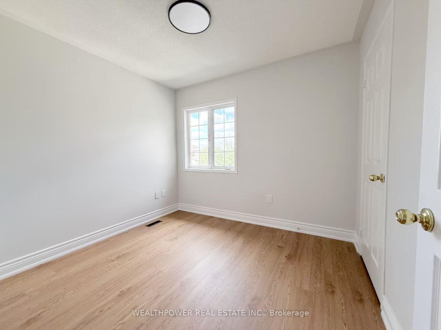 Photo 21 of 567 Summer Park Crescent, Mississauga, Fairview — HOMEH