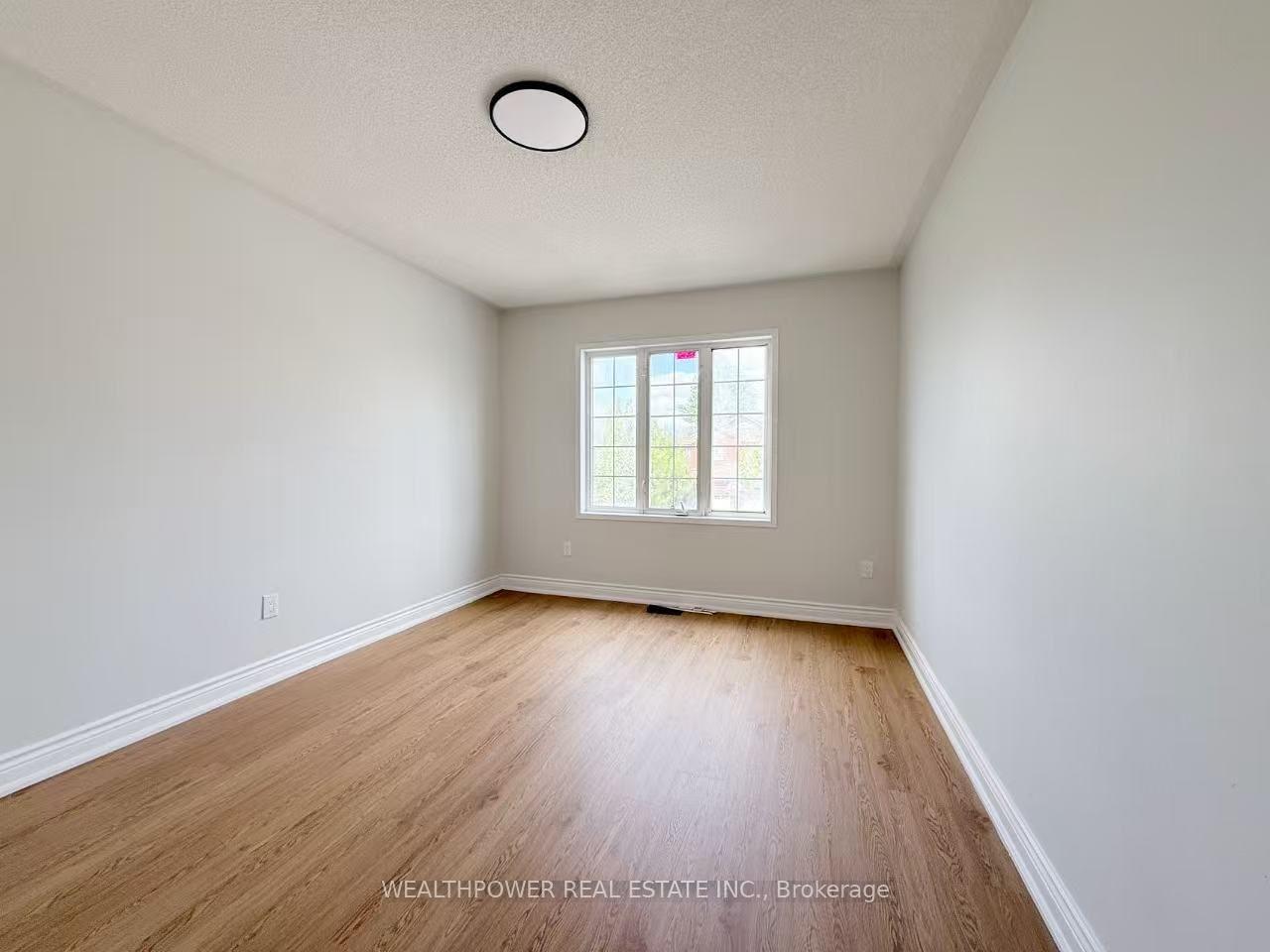 Photo 23 of 567 Summer Park Crescent, Mississauga, Fairview — HOMEH