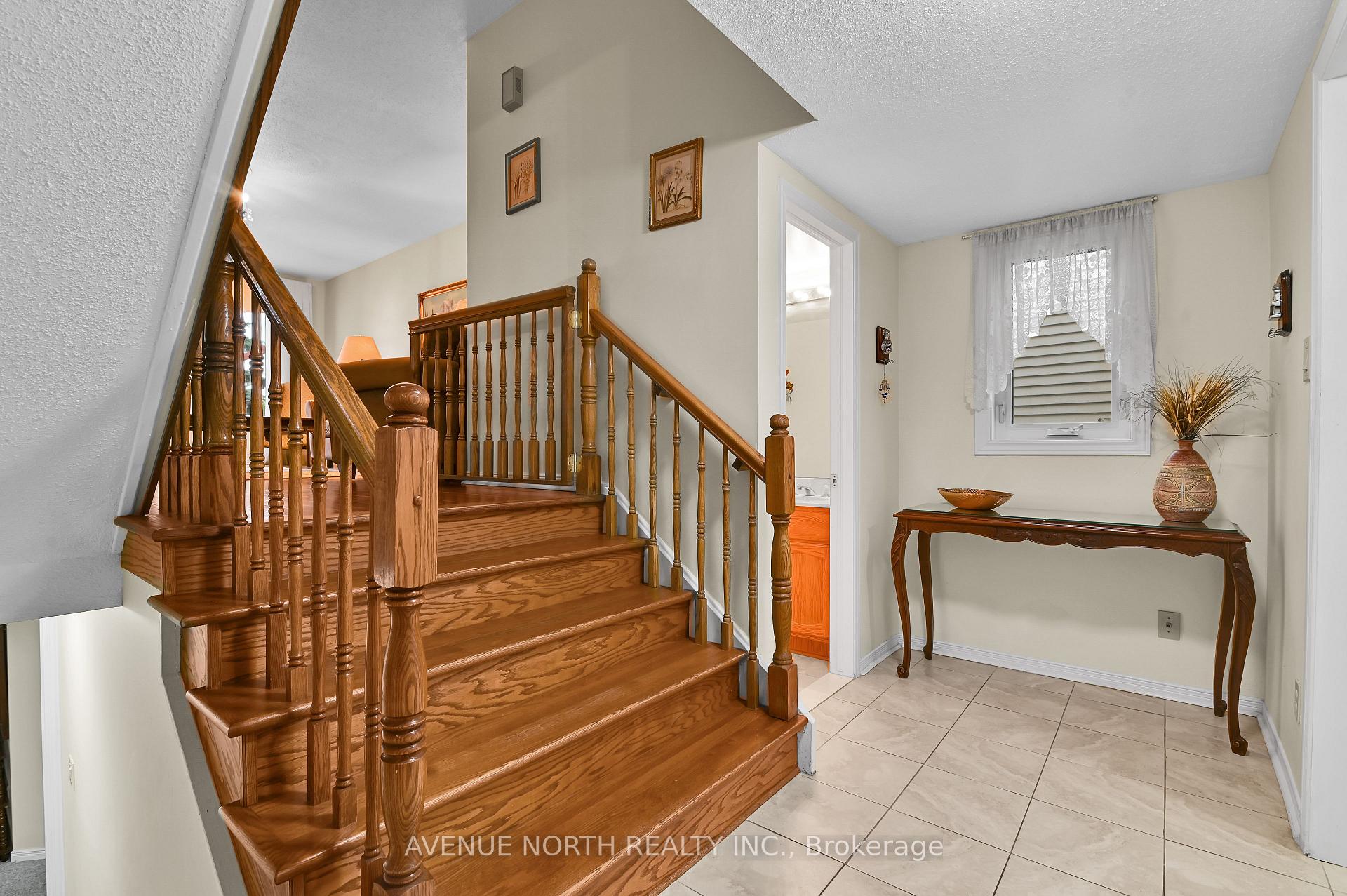 Photo 7 of 48 Hackett Street, Ottawa, Hunt Club Woods — HOMEH