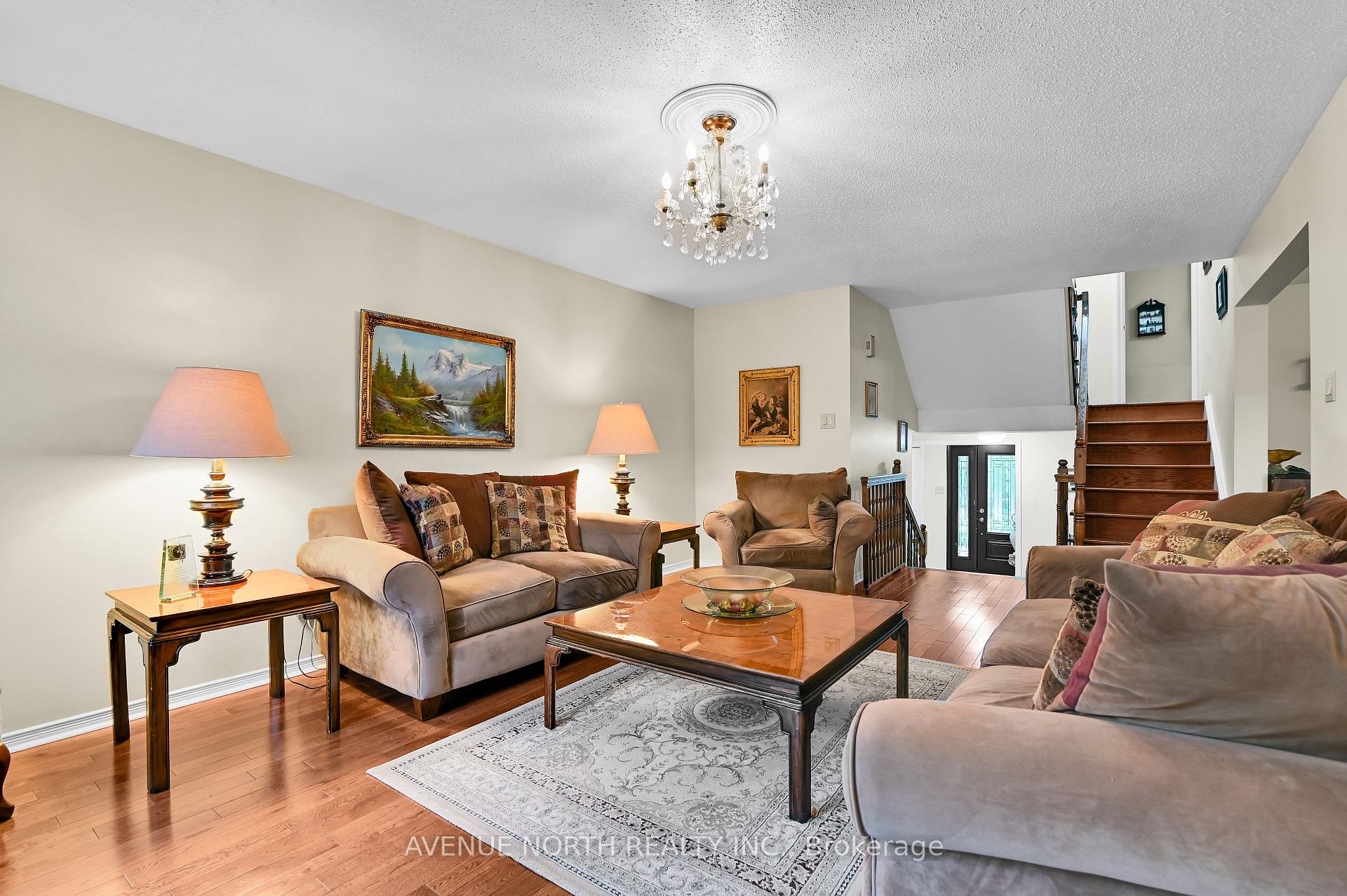 Photo 9 of 48 Hackett Street, Ottawa, Hunt Club Woods — HOMEH