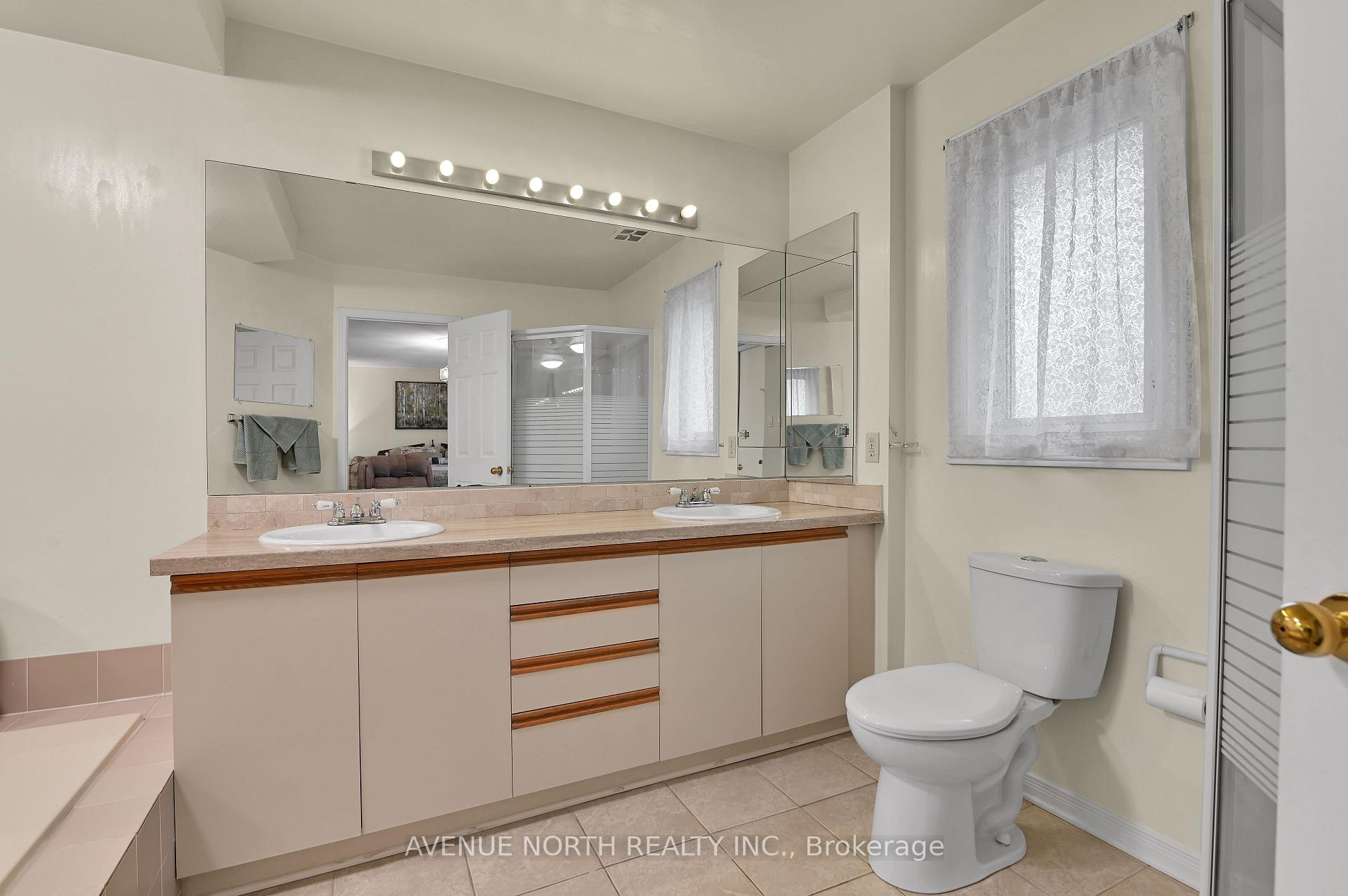 Photo 19 of 48 Hackett Street, Ottawa, Hunt Club Woods — HOMEH