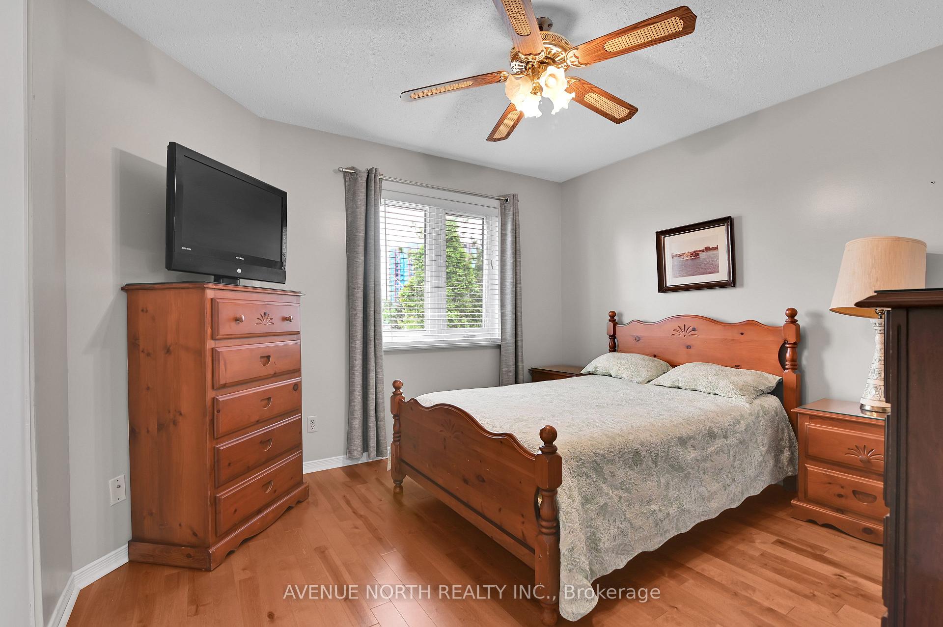 Photo 24 of 48 Hackett Street, Ottawa, Hunt Club Woods — HOMEH