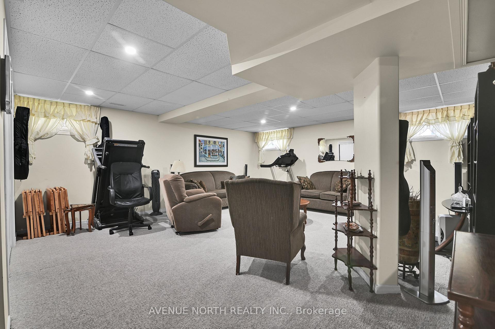 Photo 29 of 48 Hackett Street, Ottawa, Hunt Club Woods — HOMEH