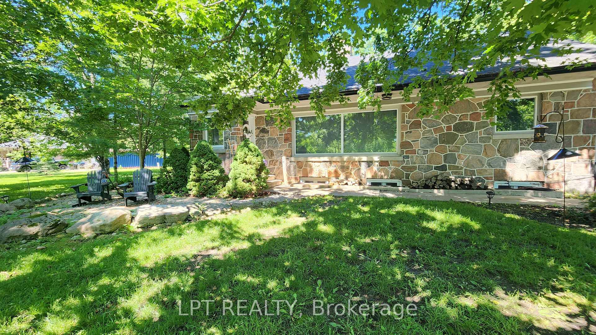 Photo 2 of 1644 Ridge Road E, Oro-Medonte, Hawkestone — HOMEH