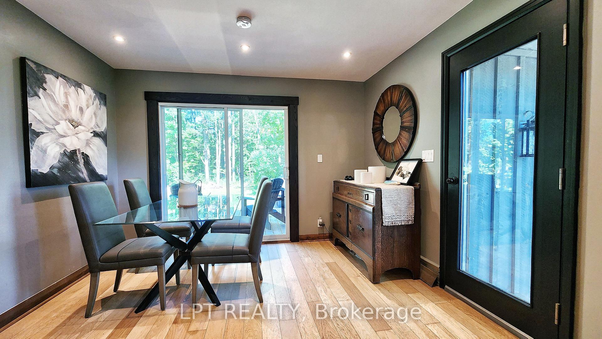 Photo 10 of 1644 Ridge Road E, Oro-Medonte, Hawkestone — HOMEH