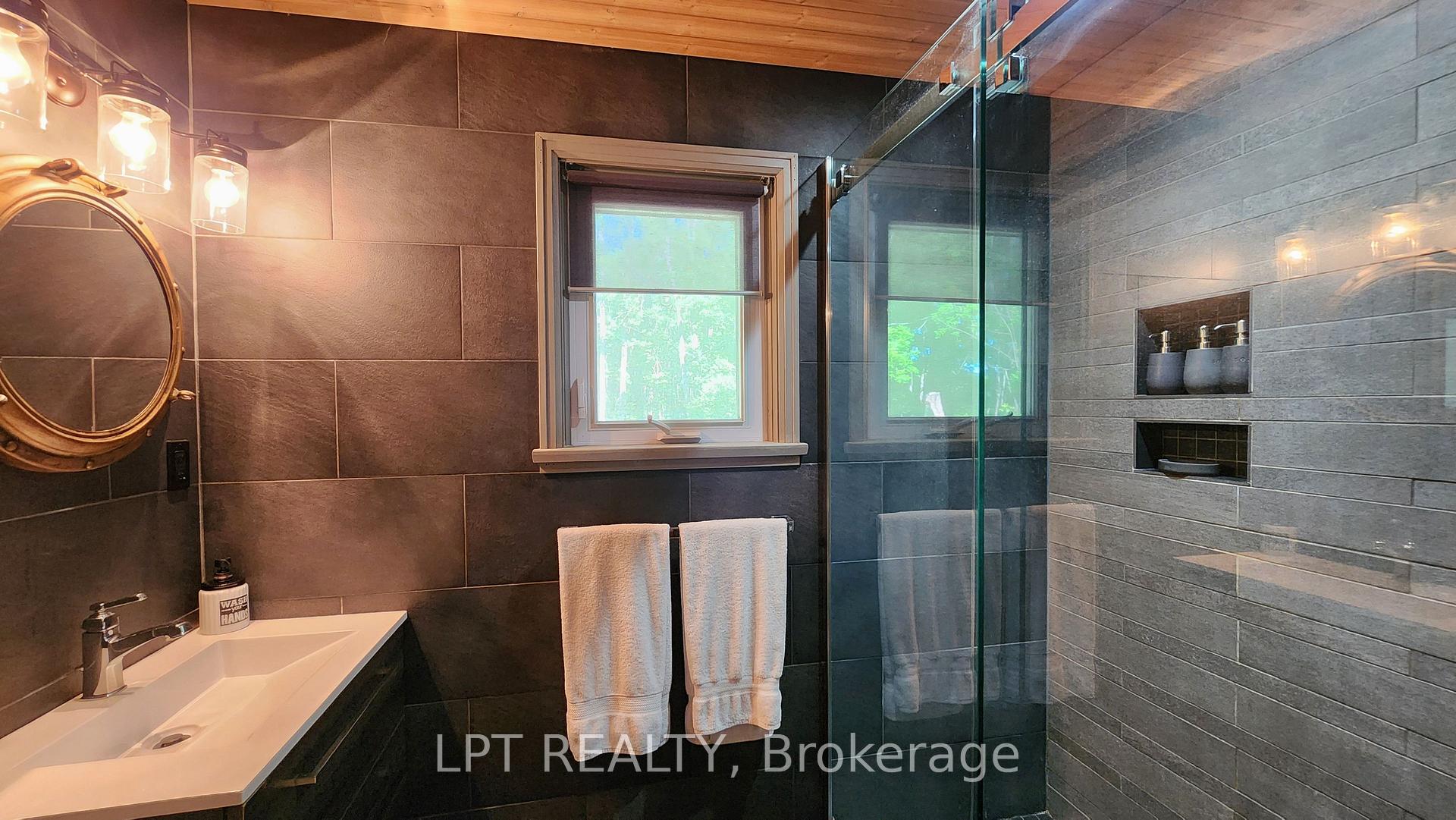 Photo 12 of 1644 Ridge Road E, Oro-Medonte, Hawkestone — HOMEH