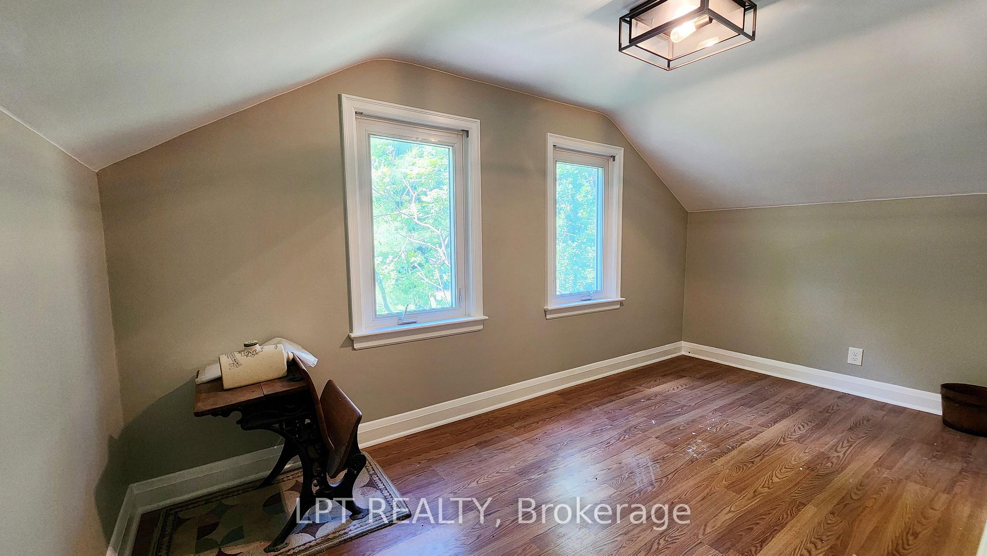 Photo 17 of 1644 Ridge Road E, Oro-Medonte, Hawkestone — HOMEH