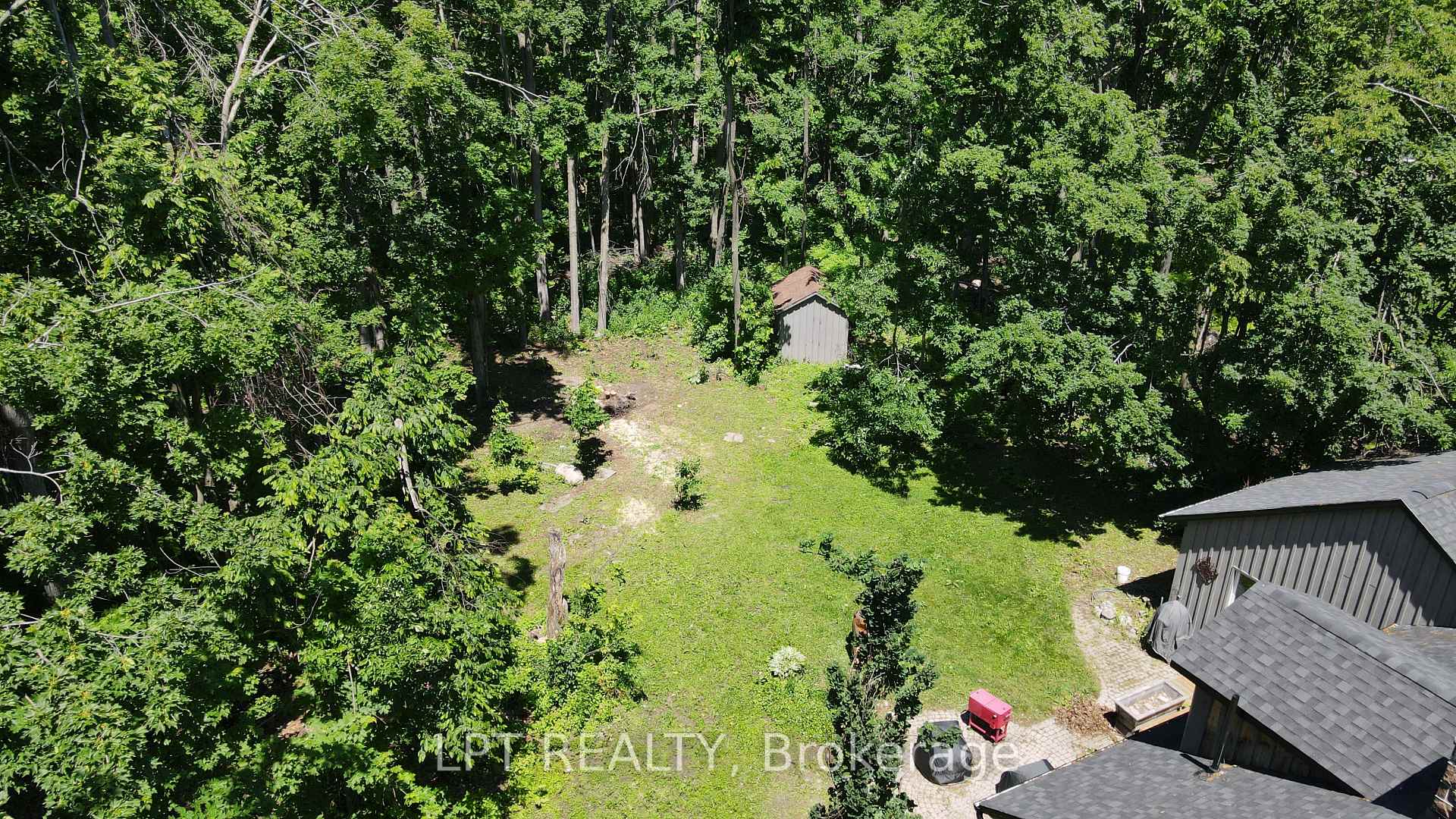 Photo 27 of 1644 Ridge Road E, Oro-Medonte, Hawkestone — HOMEH