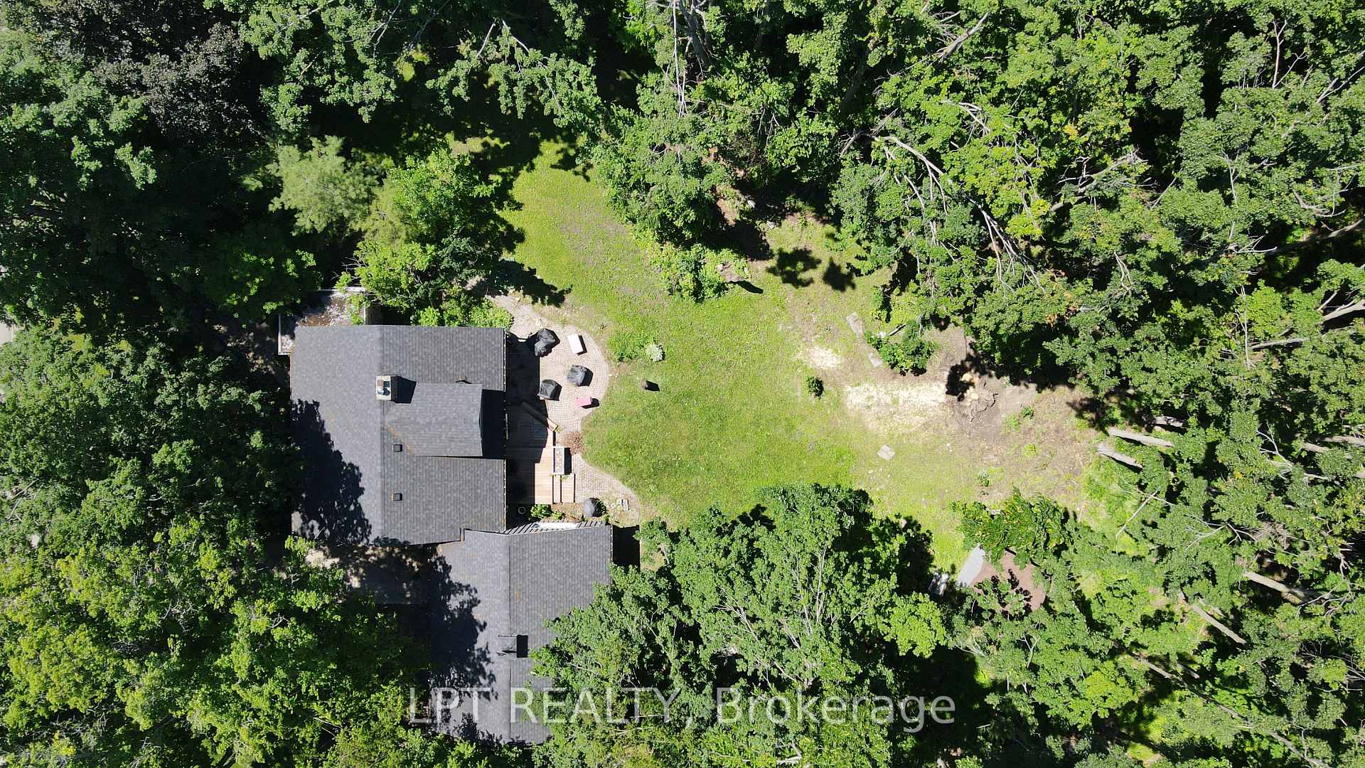 Photo 28 of 1644 Ridge Road E, Oro-Medonte, Hawkestone — HOMEH