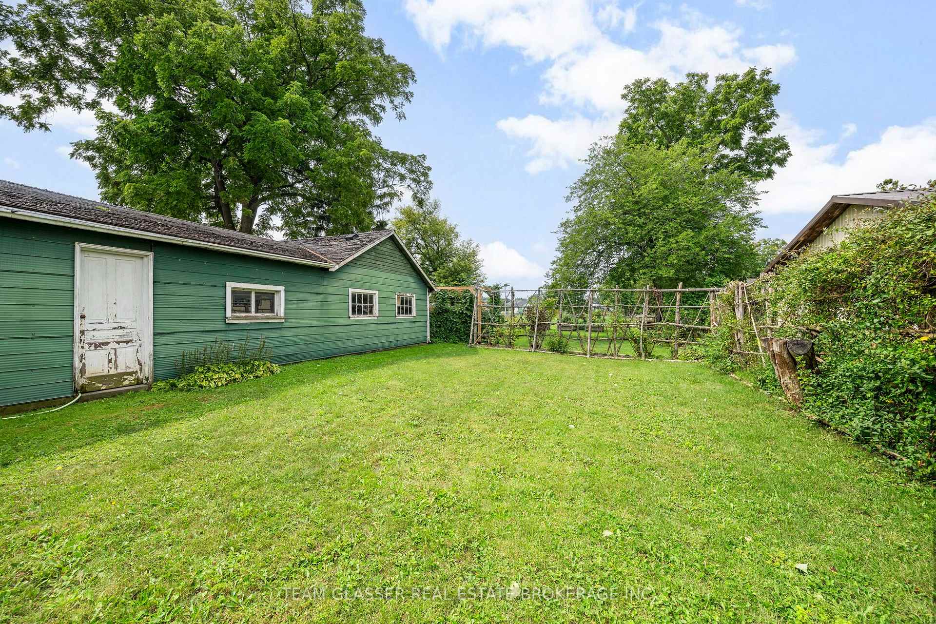 Photo 4 of 151 Main Street, North Middlesex, Parkhill — HOMEH
