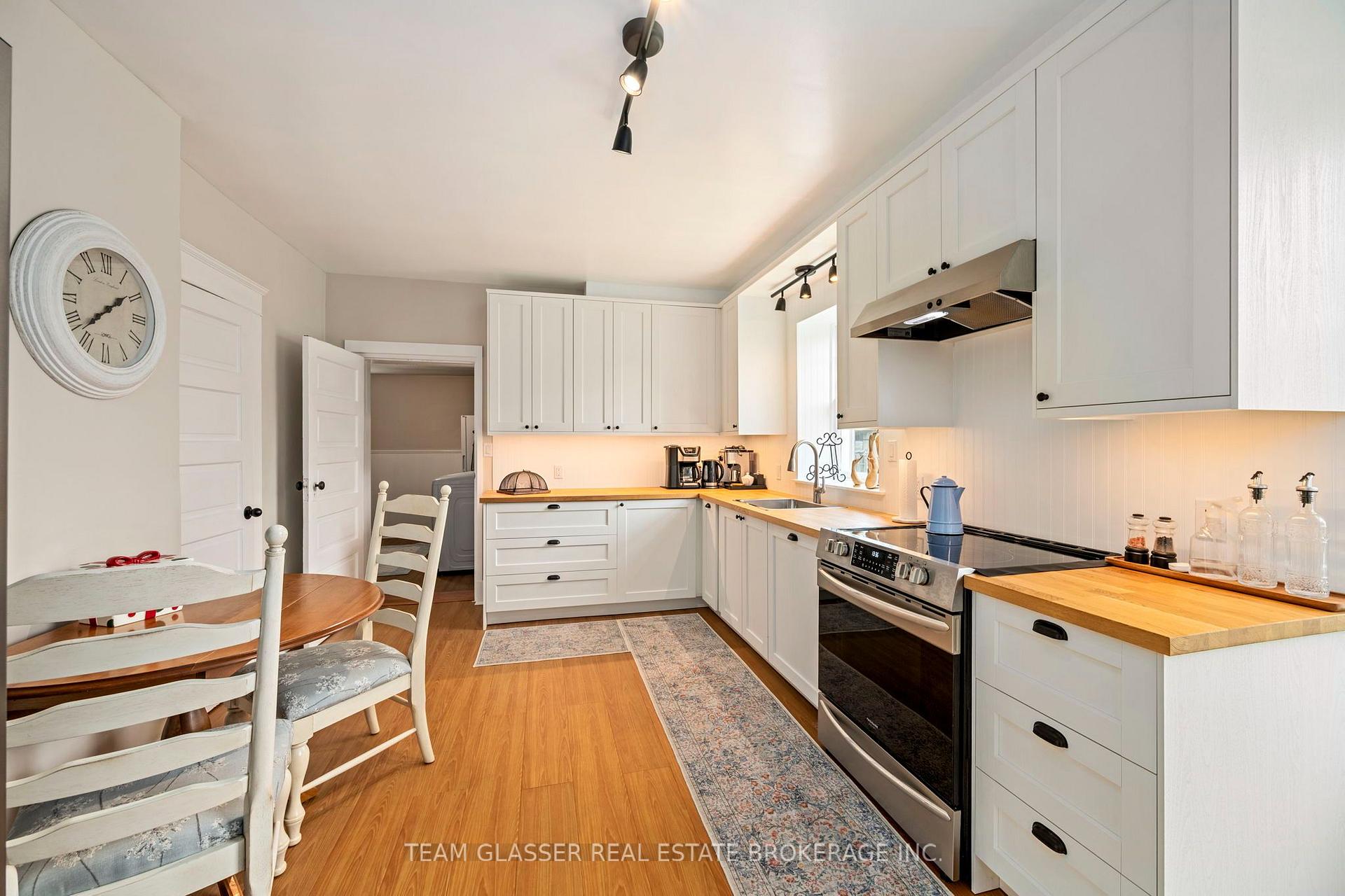 Photo 6 of 151 Main Street, North Middlesex, Parkhill — HOMEH
