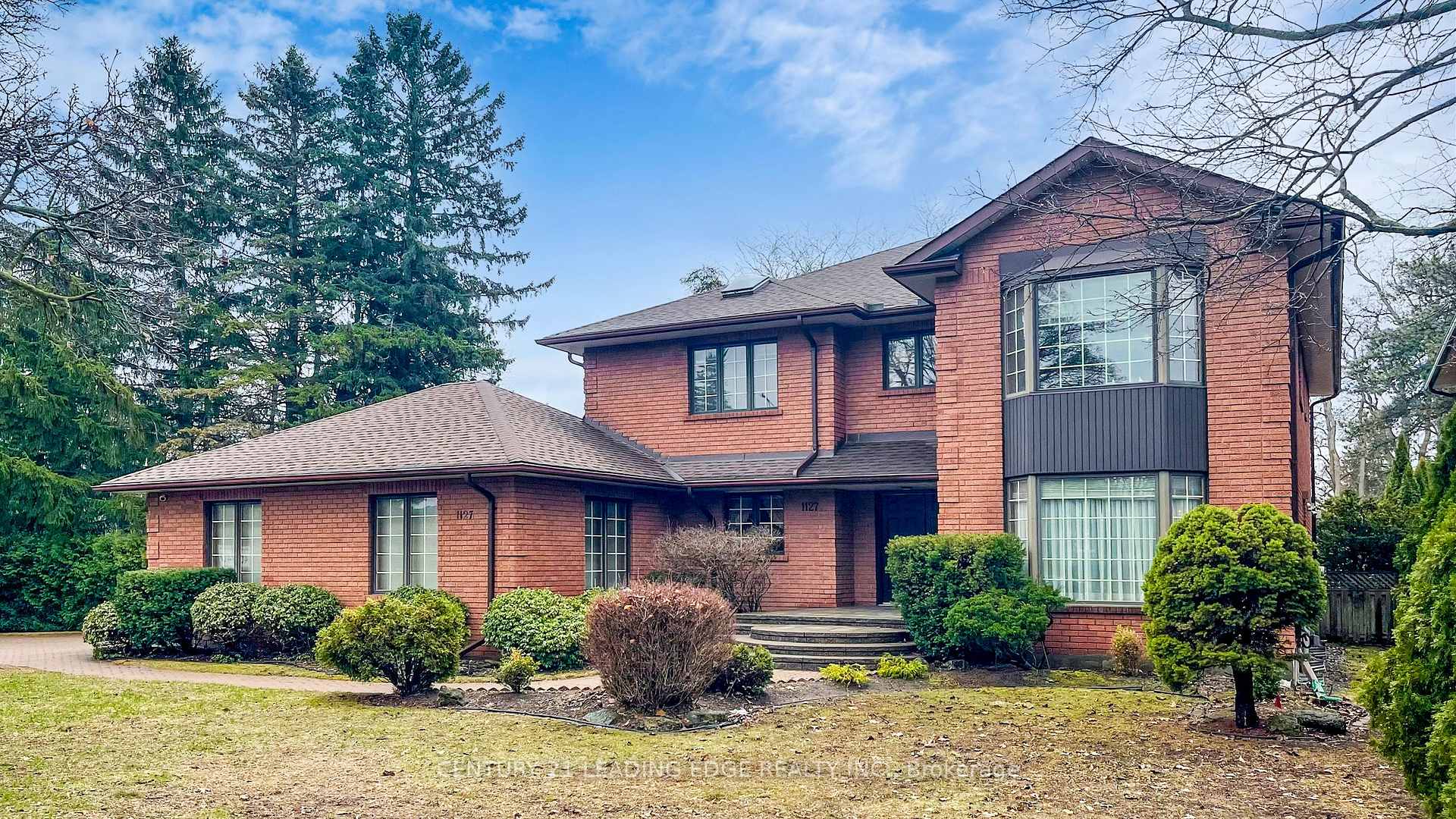 Photo 2 of 1127 Oshawa Boulevard N, Oshawa, Centennial — HOMEH