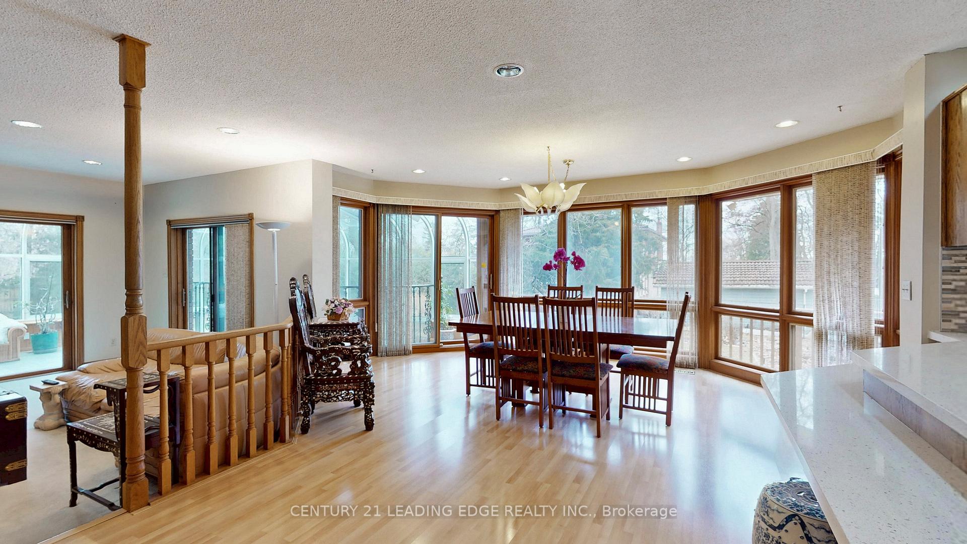 Photo 13 of 1127 Oshawa Boulevard N, Oshawa, Centennial — HOMEH