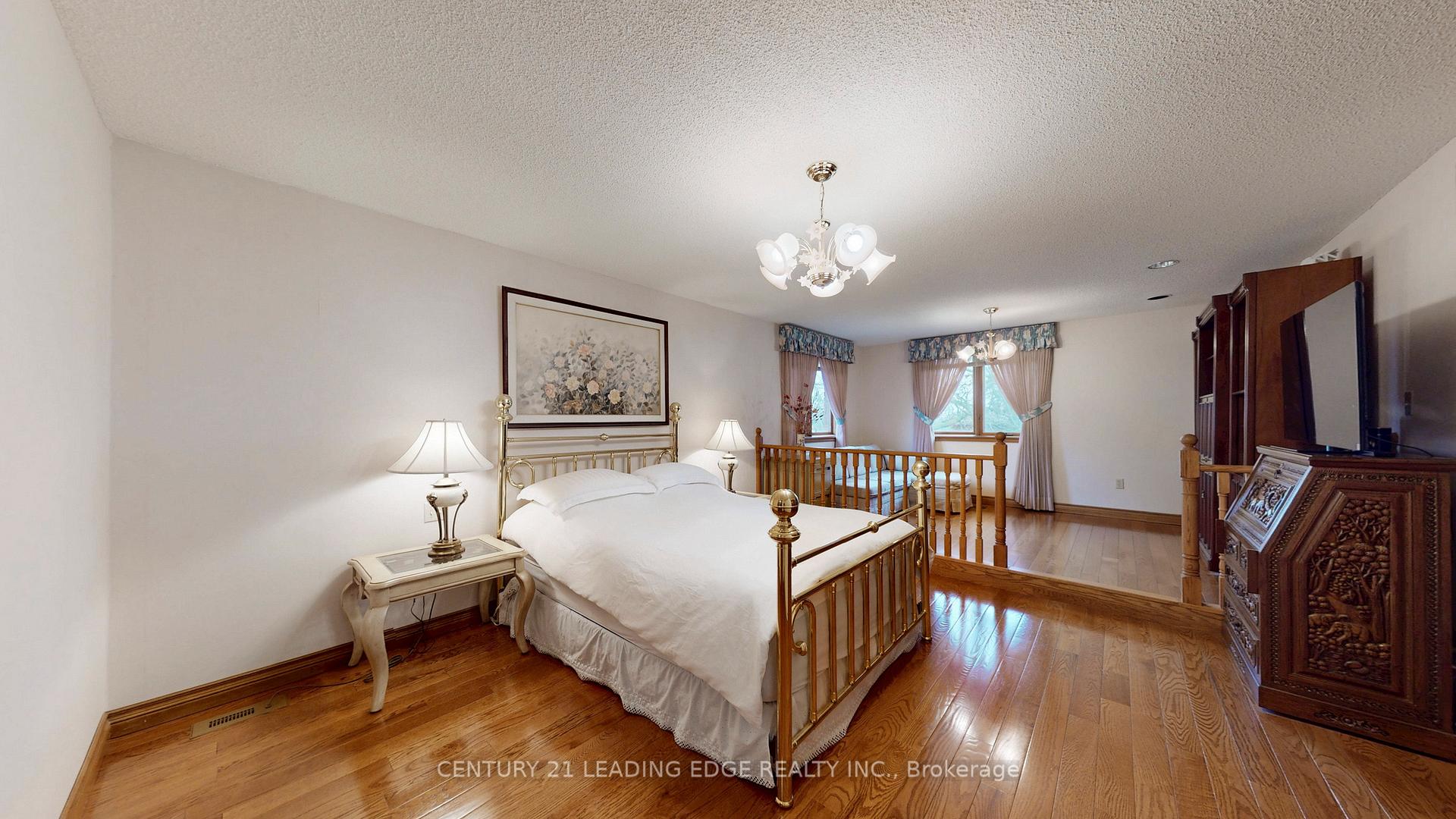 Photo 23 of 1127 Oshawa Boulevard N, Oshawa, Centennial — HOMEH