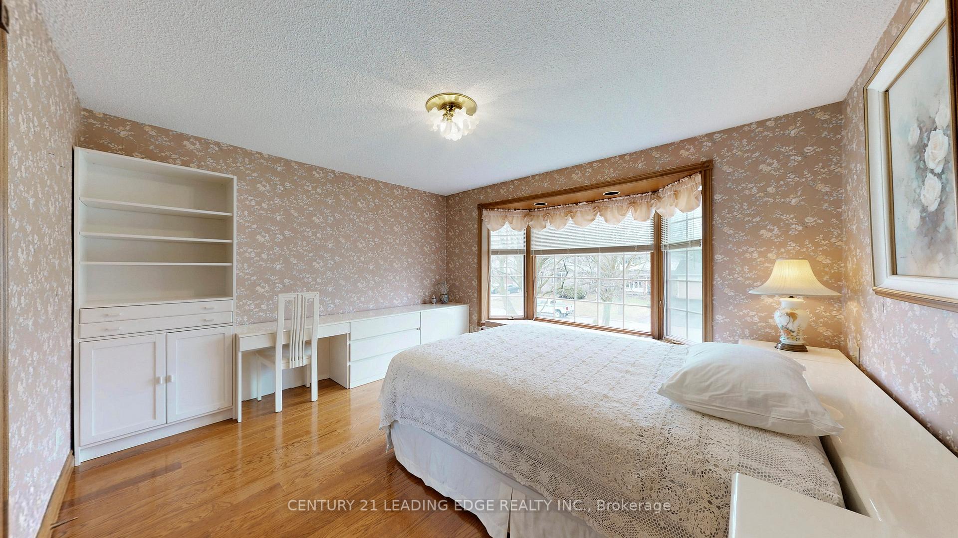 Photo 32 of 1127 Oshawa Boulevard N, Oshawa, Centennial — HOMEH