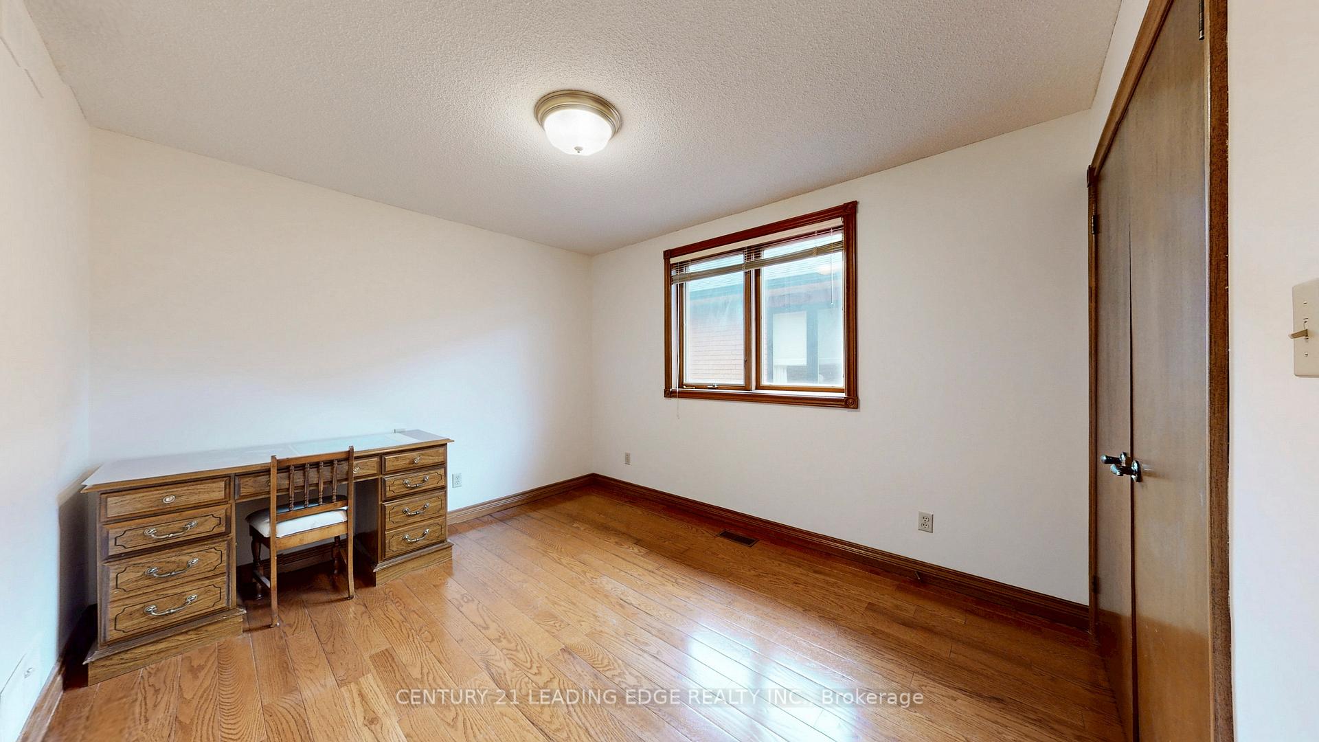 Photo 35 of 1127 Oshawa Boulevard N, Oshawa, Centennial — HOMEH