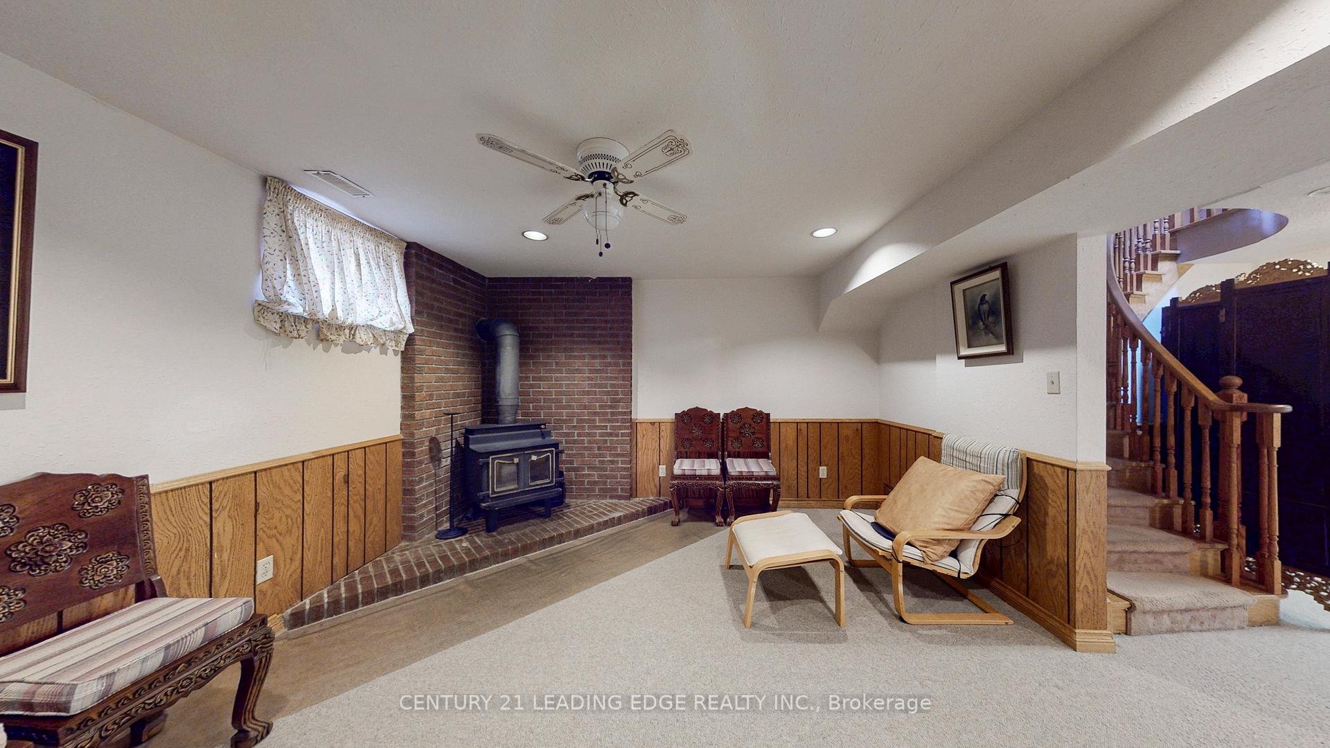 Photo 41 of 1127 Oshawa Boulevard N, Oshawa, Centennial — HOMEH