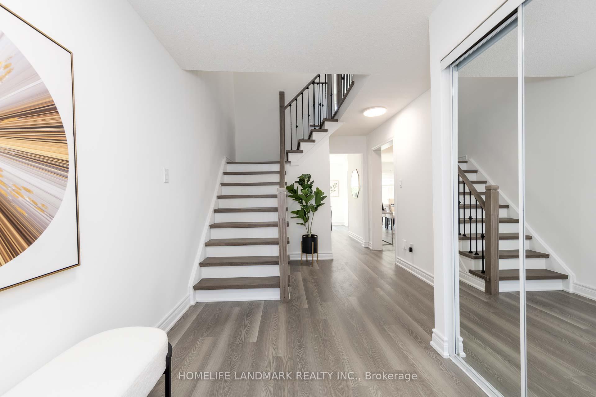 Photo 3 of 116 Jaimie Road, Vaughan, Brownridge — HOMEH