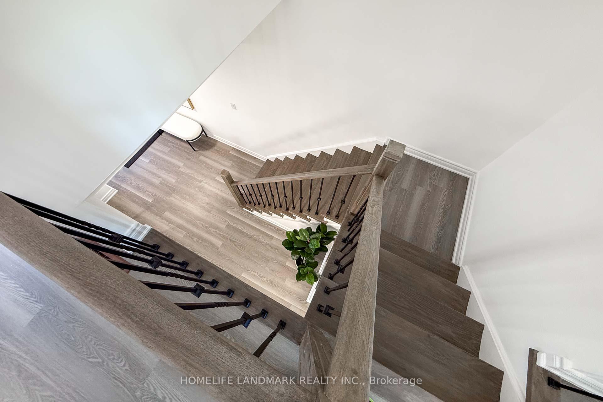 Photo 17 of 116 Jaimie Road, Vaughan, Brownridge — HOMEH