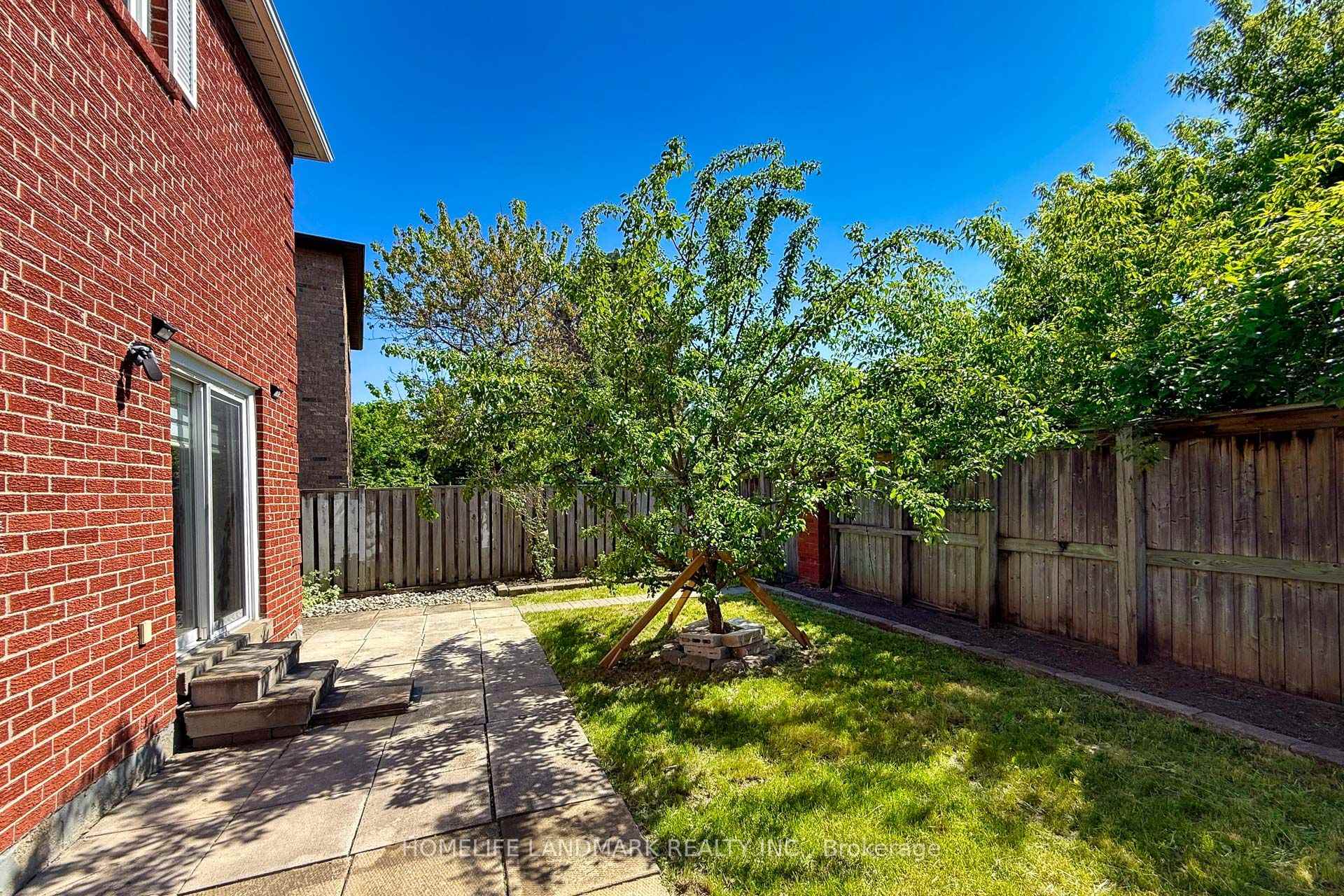 Photo 32 of 116 Jaimie Road, Vaughan, Brownridge — HOMEH
