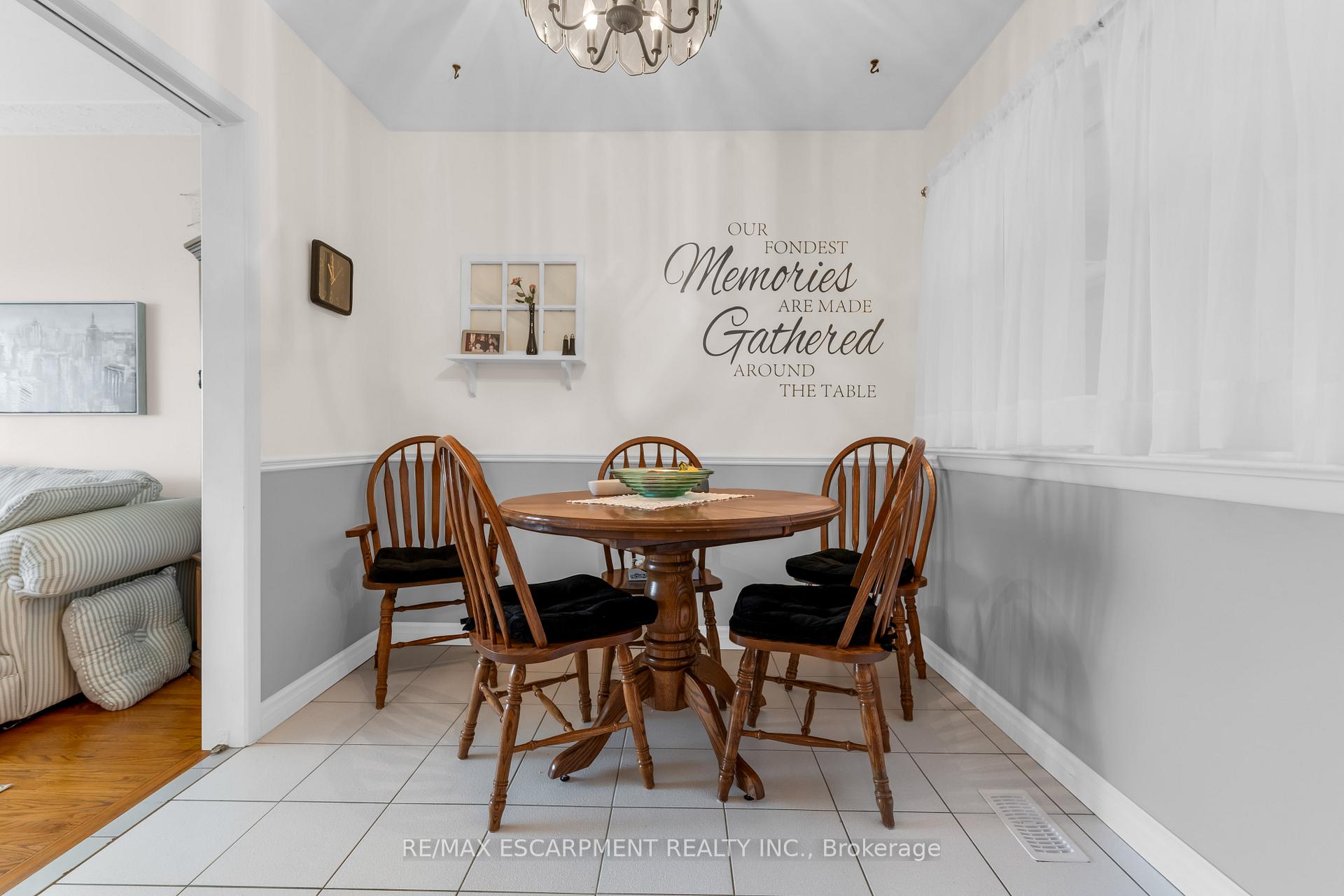 Photo 10 of 609 Green Mountain Road E, Hamilton, Rural Stoney Creek — HOMEH