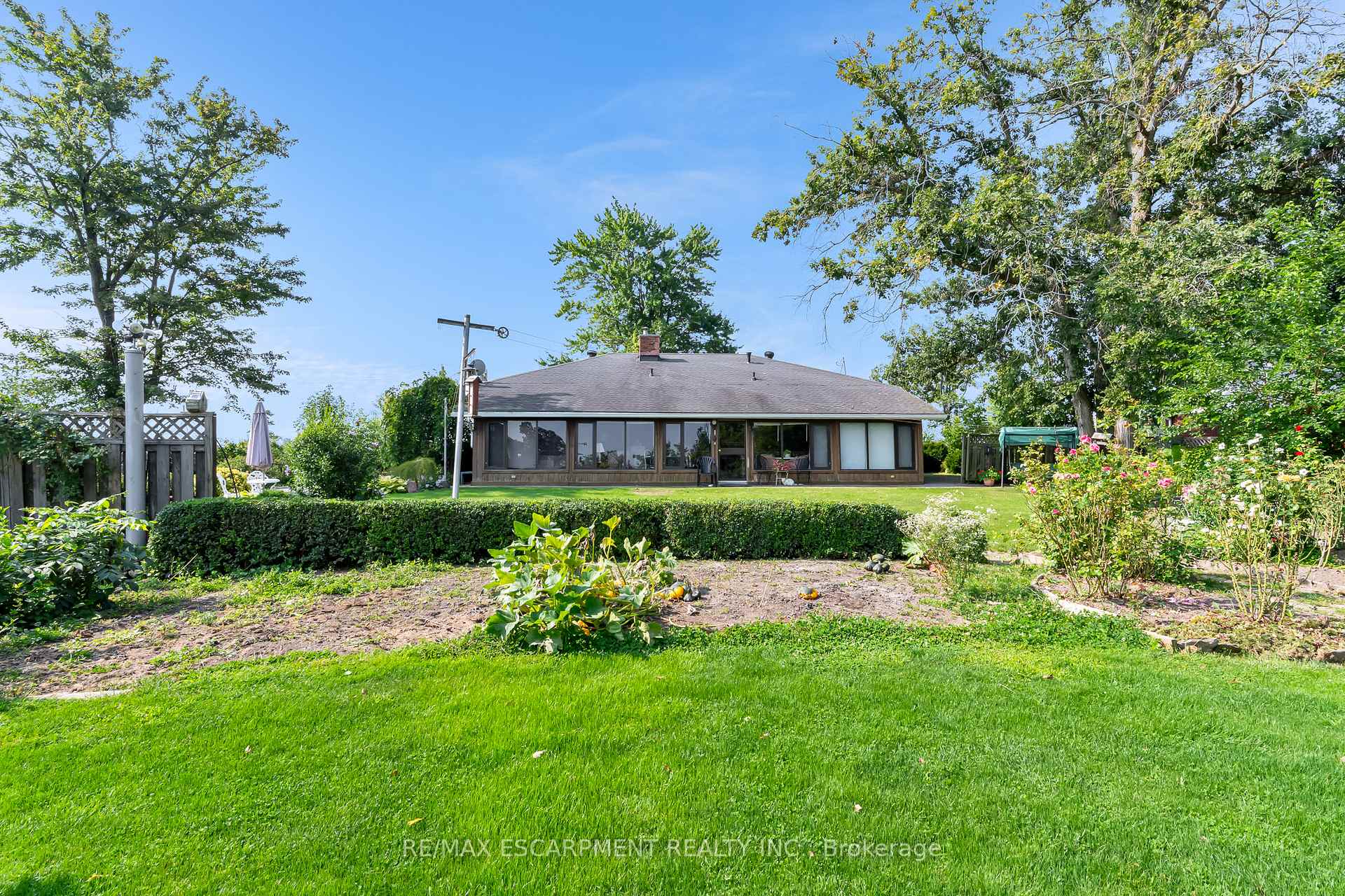 Photo 23 of 609 Green Mountain Road E, Hamilton, Rural Stoney Creek — HOMEH
