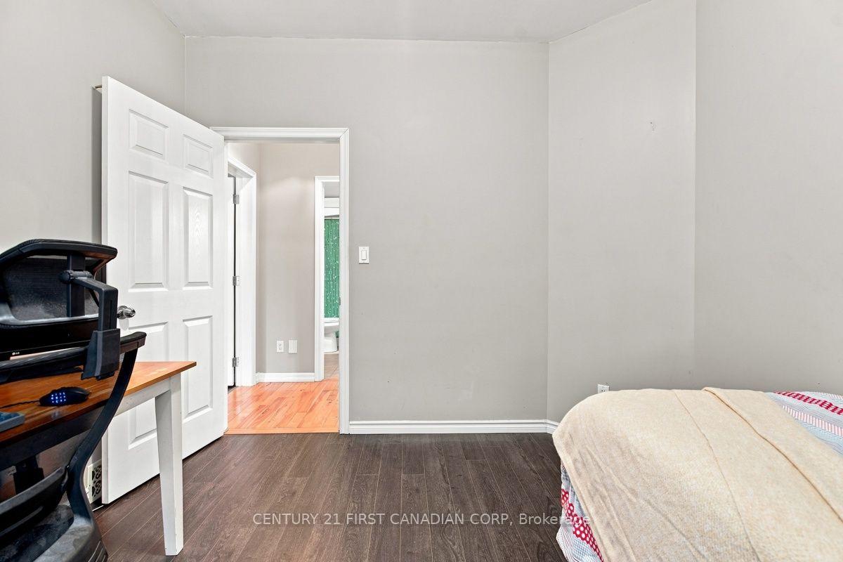 Photo 63 of Unit 7, 1571 Coronation Drive, London, North I — HOMEH