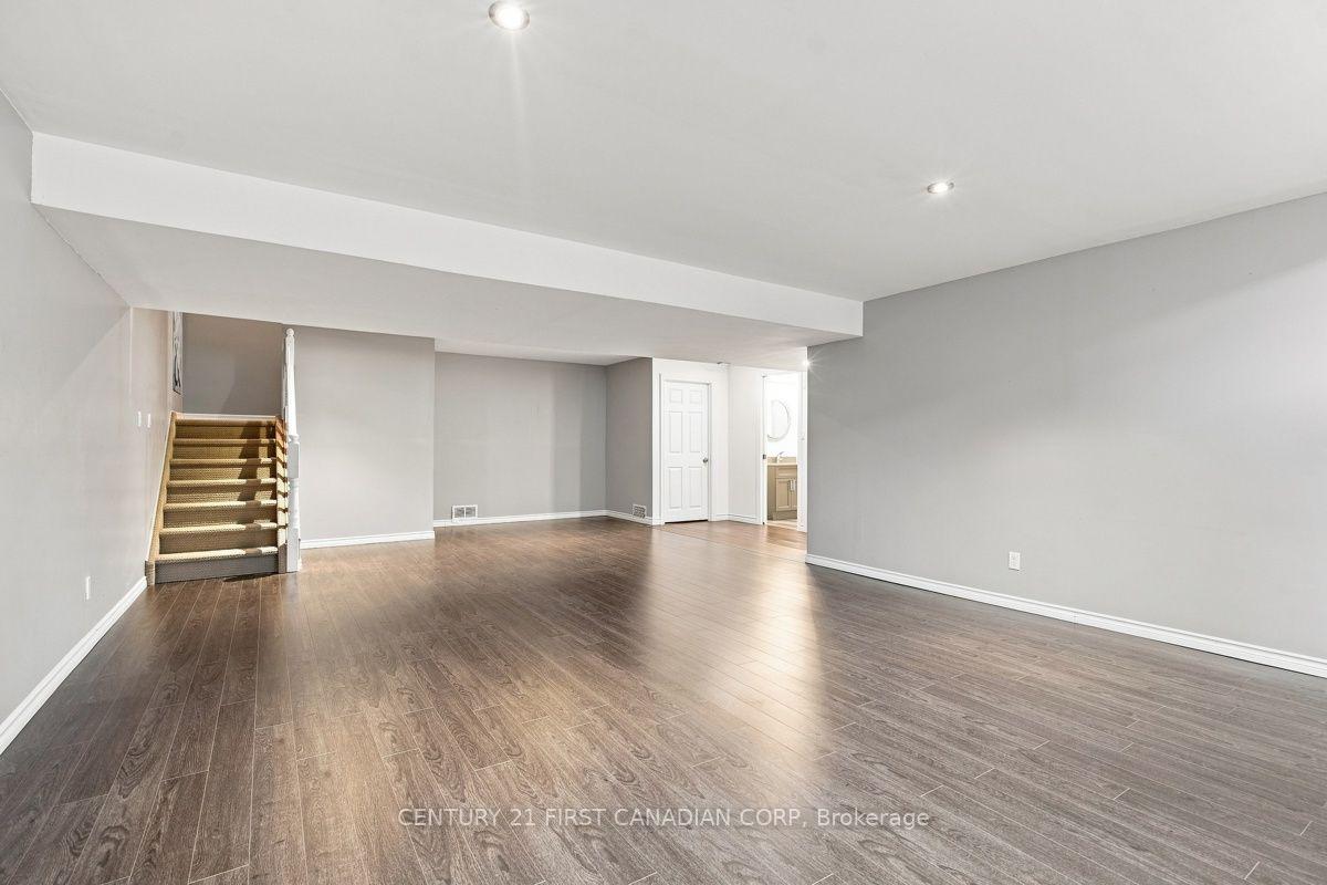 Photo 71 of Unit 7, 1571 Coronation Drive, London, North I — HOMEH