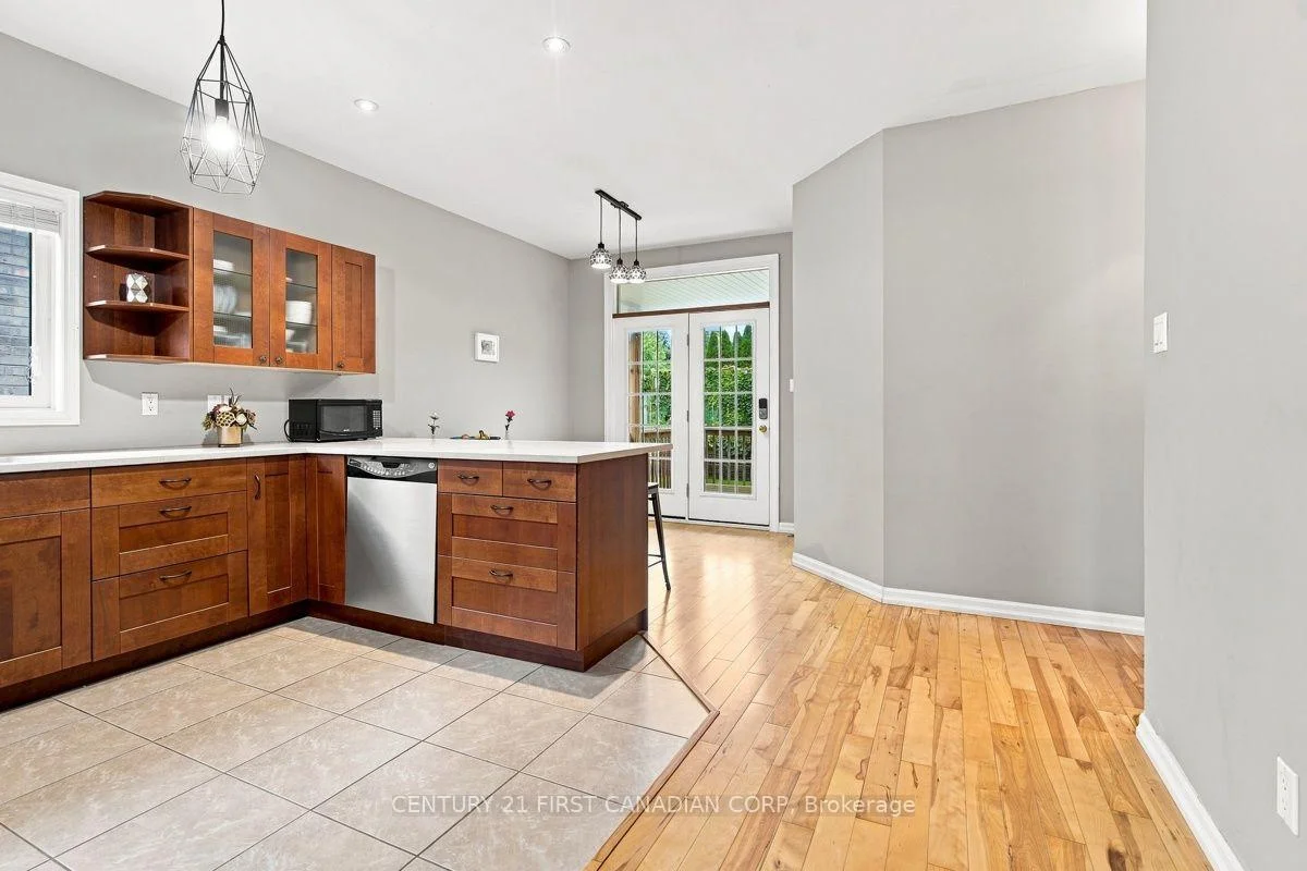 Photo 20 of Unit 7, 1571 Coronation Drive, London, North I — HOMEH