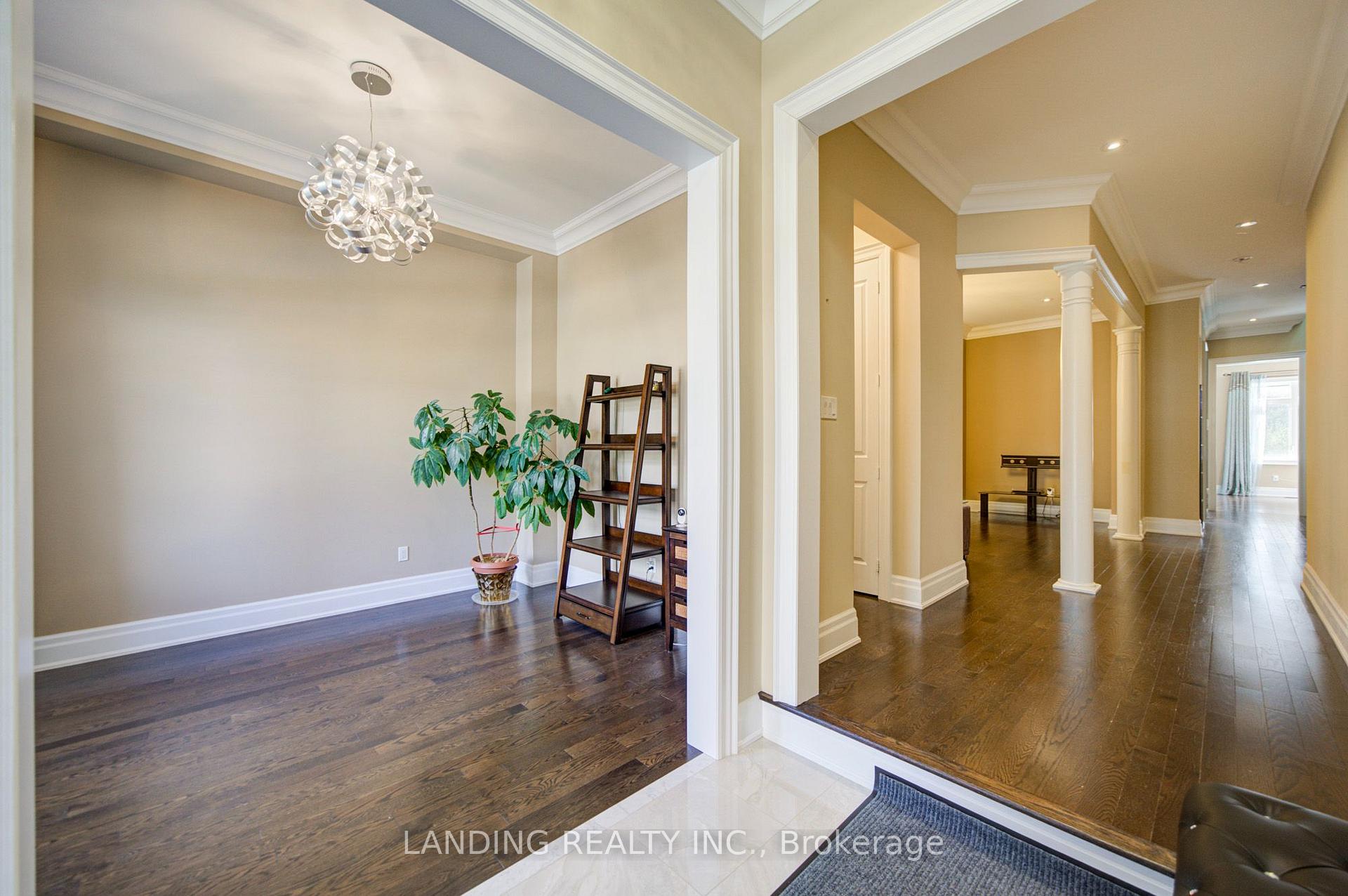 Photo 2 of 57 Strawbridge Farm Drive, Aurora, Aurora Grove — HOMEH