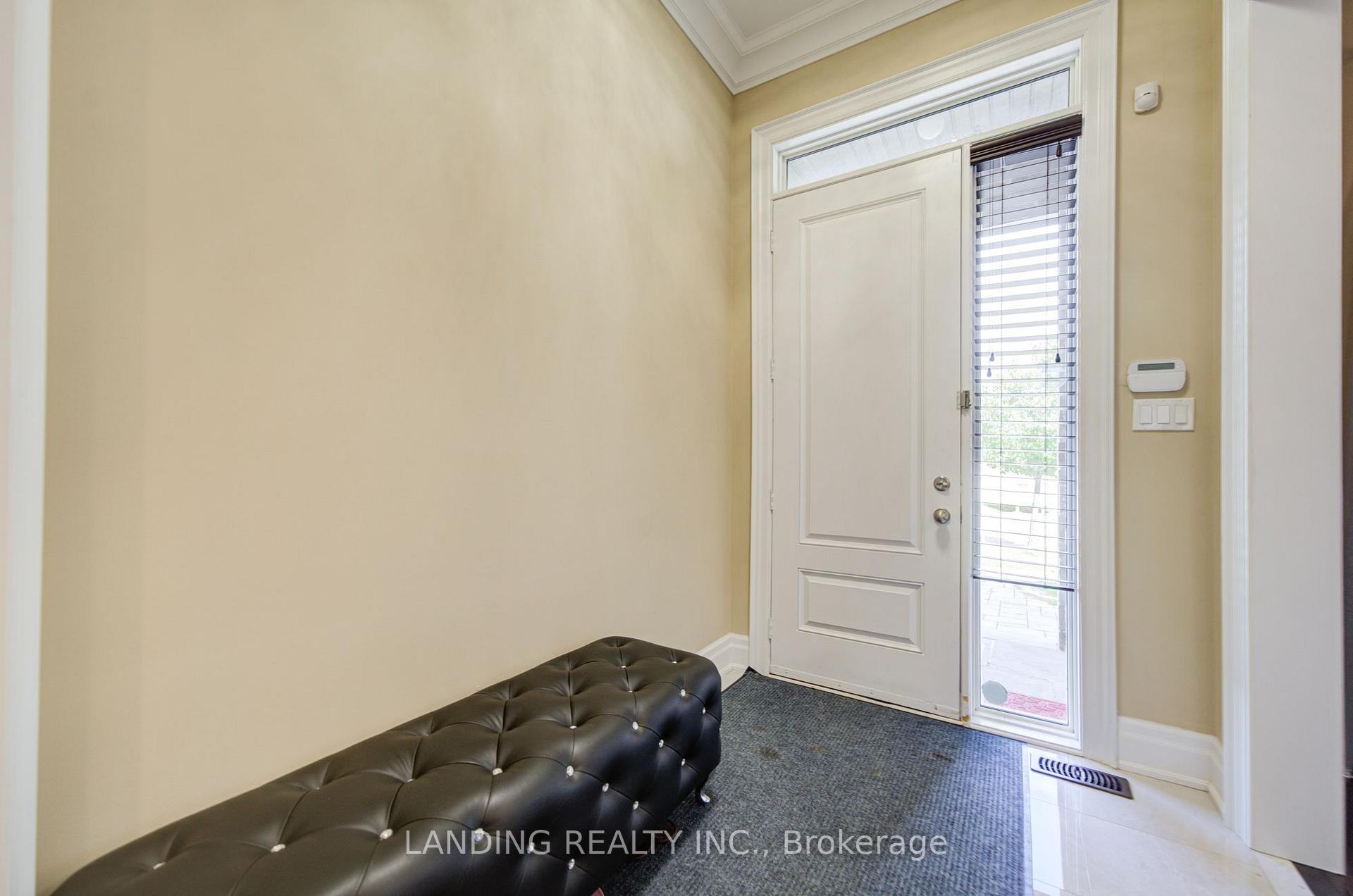 Photo 3 of 57 Strawbridge Farm Drive, Aurora, Aurora Grove — HOMEH