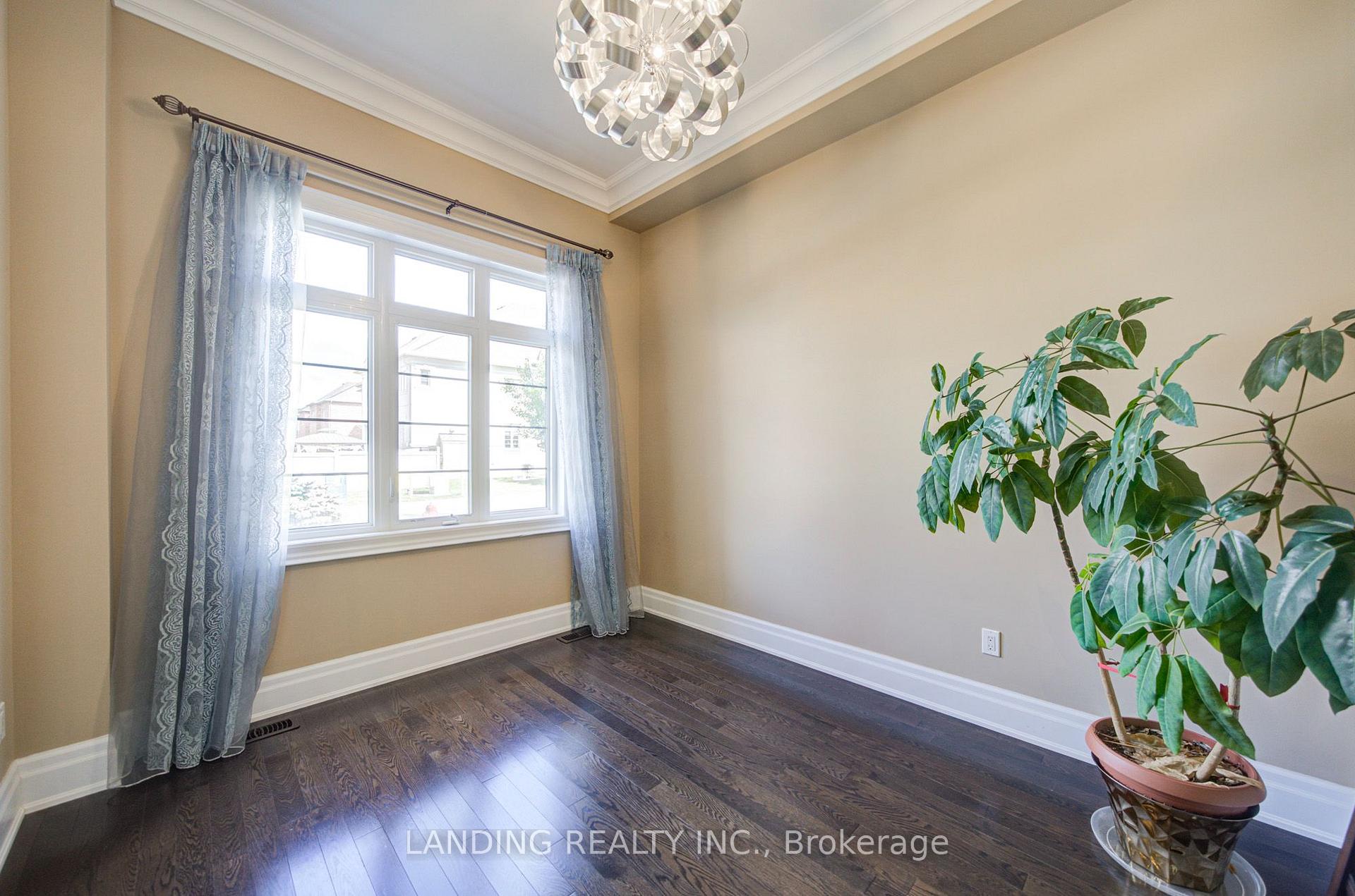 Photo 4 of 57 Strawbridge Farm Drive, Aurora, Aurora Grove — HOMEH