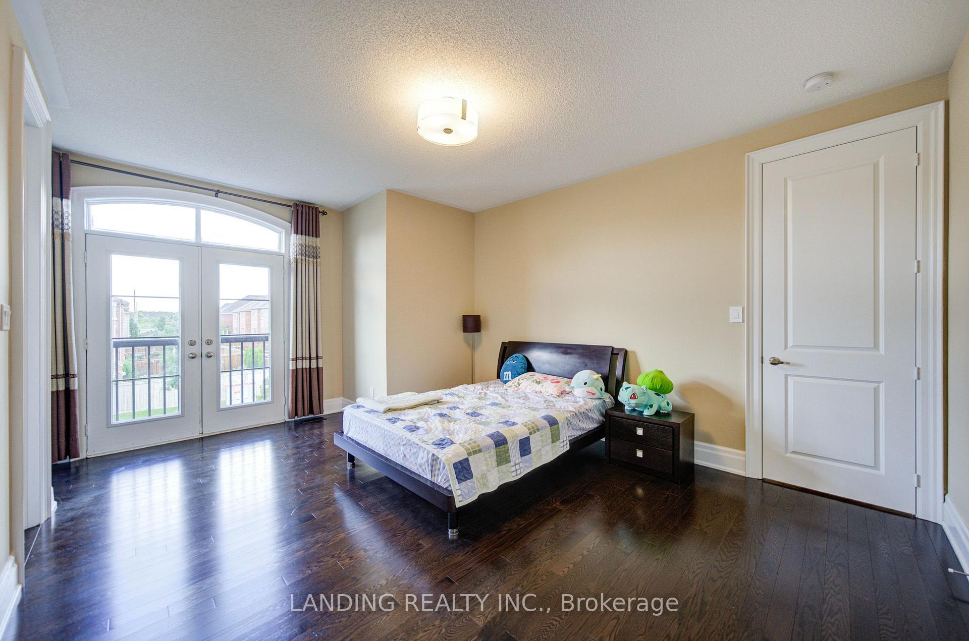 Photo 33 of 57 Strawbridge Farm Drive, Aurora, Aurora Grove — HOMEH