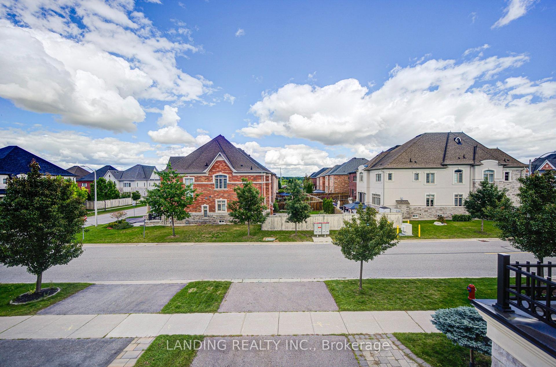 Photo 35 of 57 Strawbridge Farm Drive, Aurora, Aurora Grove — HOMEH