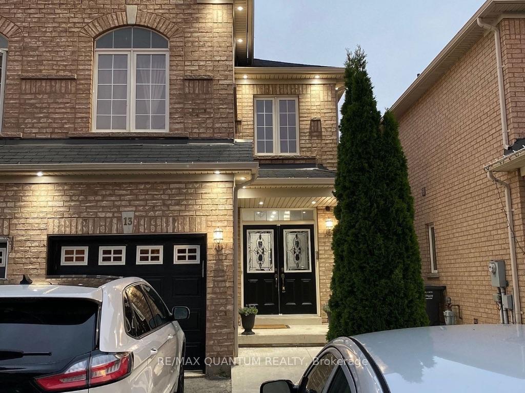 Photo 2 of 13 Portrush Trail, Brampton, Credit Valley — HOMEH