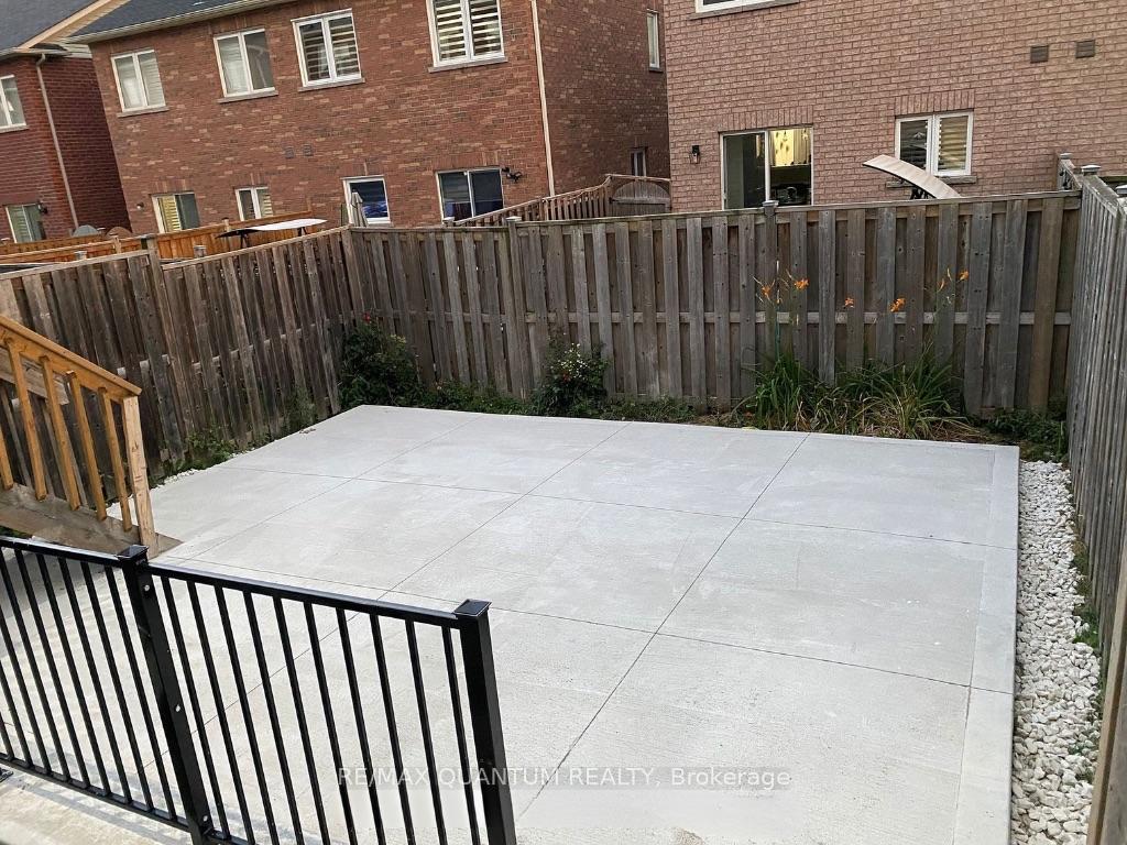 Photo 14 of 13 Portrush Trail, Brampton, Credit Valley — HOMEH