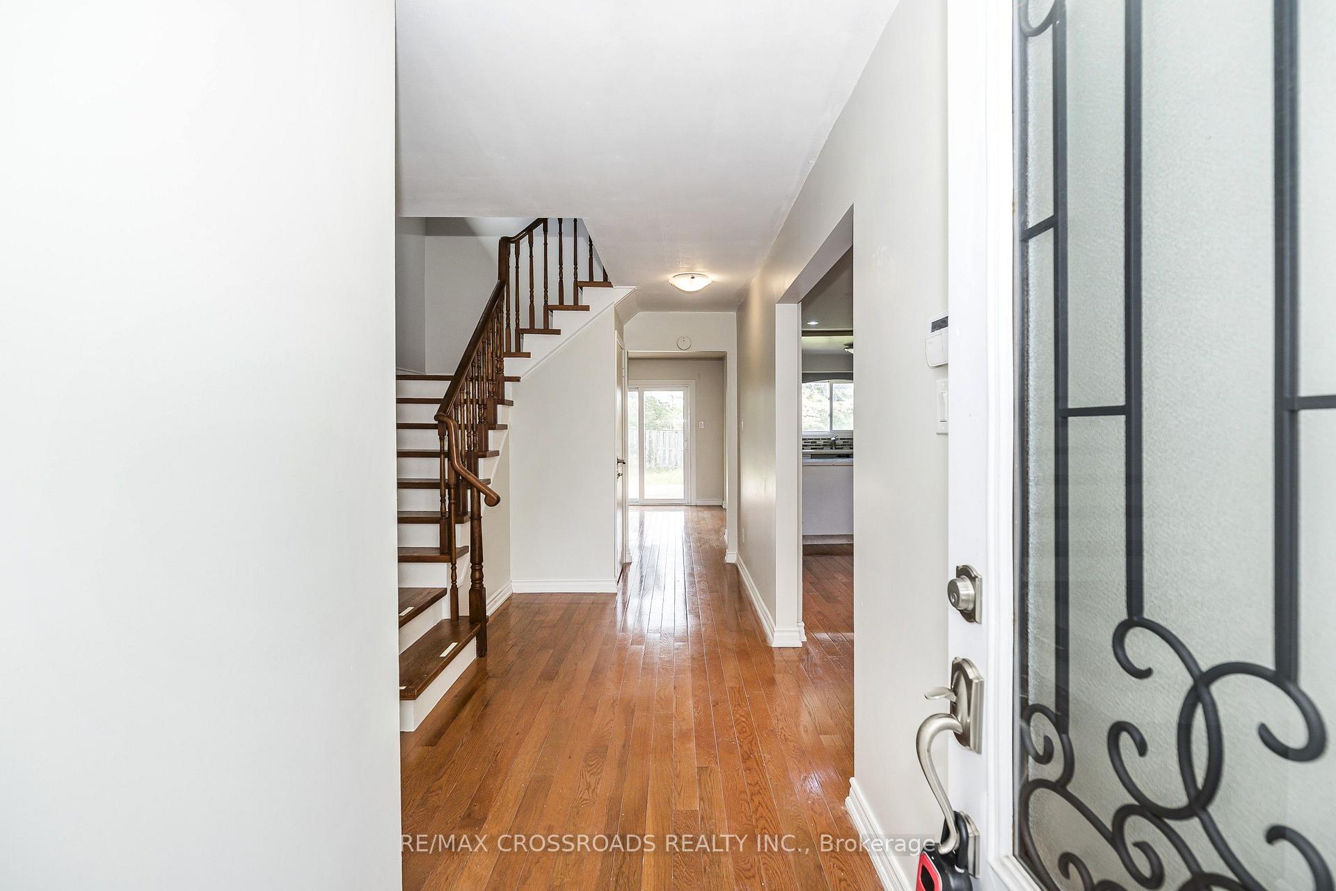 Photo 4 of Unit Main/2nd, 34 Blue Anchor Trail, Scarborough, Rouge — HOMEH