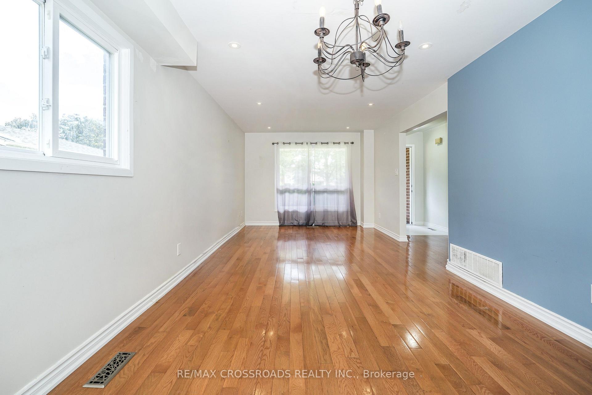Photo 8 of Unit Main/2nd, 34 Blue Anchor Trail, Scarborough, Rouge — HOMEH