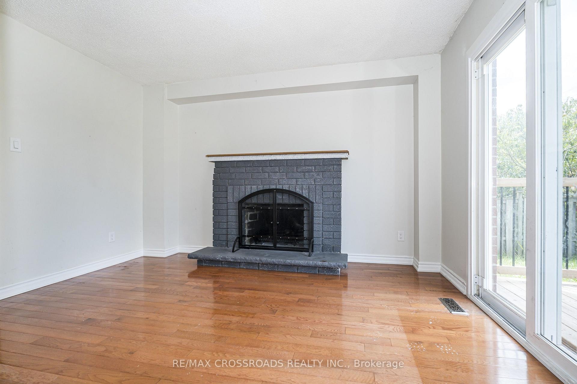Photo 15 of Unit Main/2nd, 34 Blue Anchor Trail, Scarborough, Rouge — HOMEH