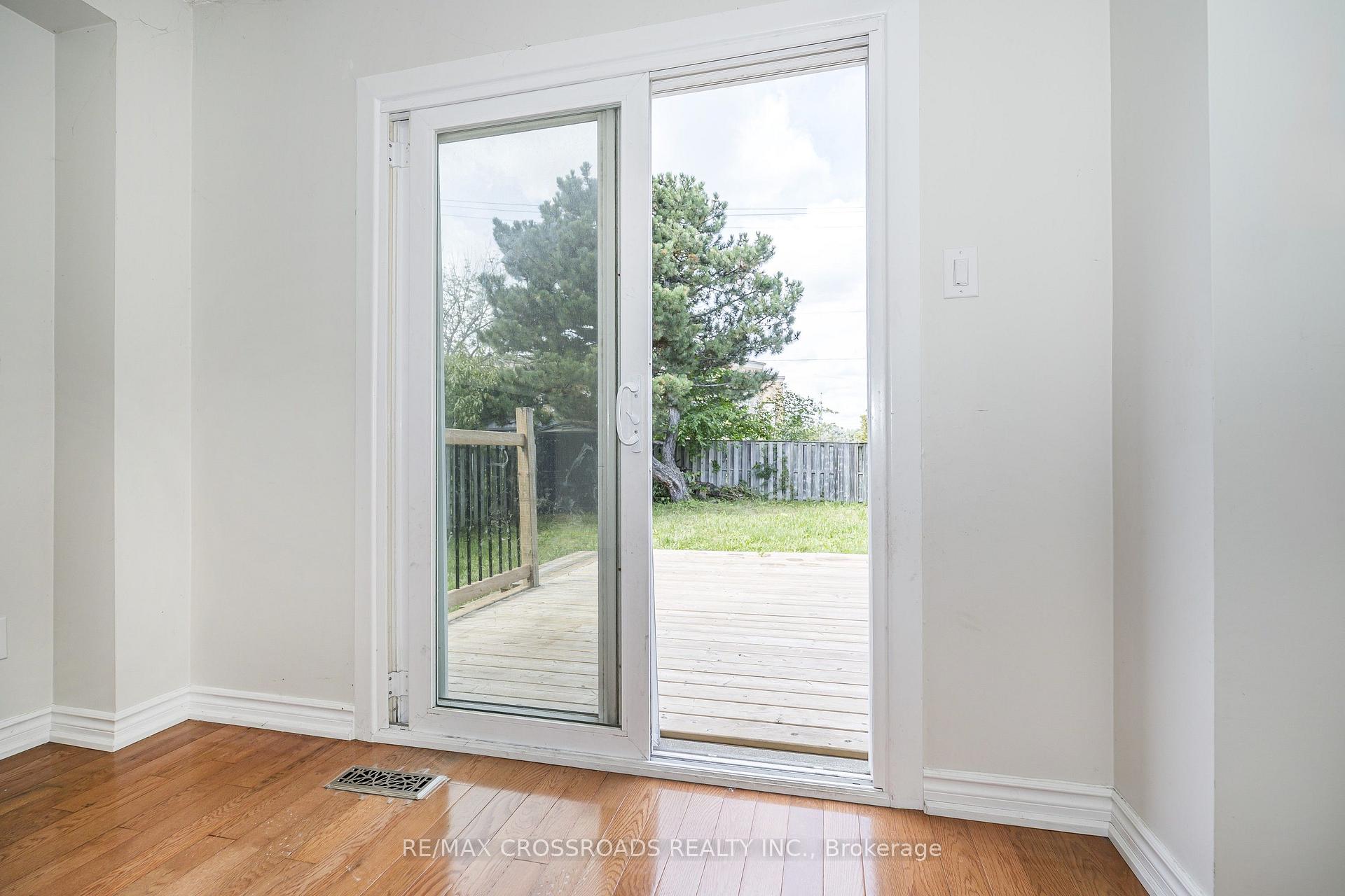 Photo 18 of Unit Main/2nd, 34 Blue Anchor Trail, Scarborough, Rouge — HOMEH