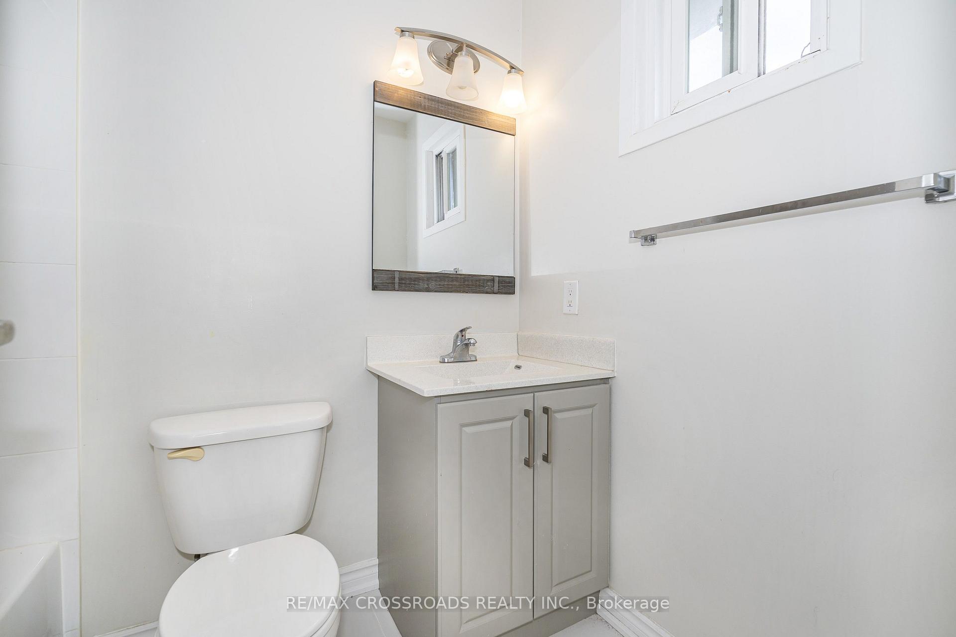 Photo 28 of Unit Main/2nd, 34 Blue Anchor Trail, Scarborough, Rouge — HOMEH